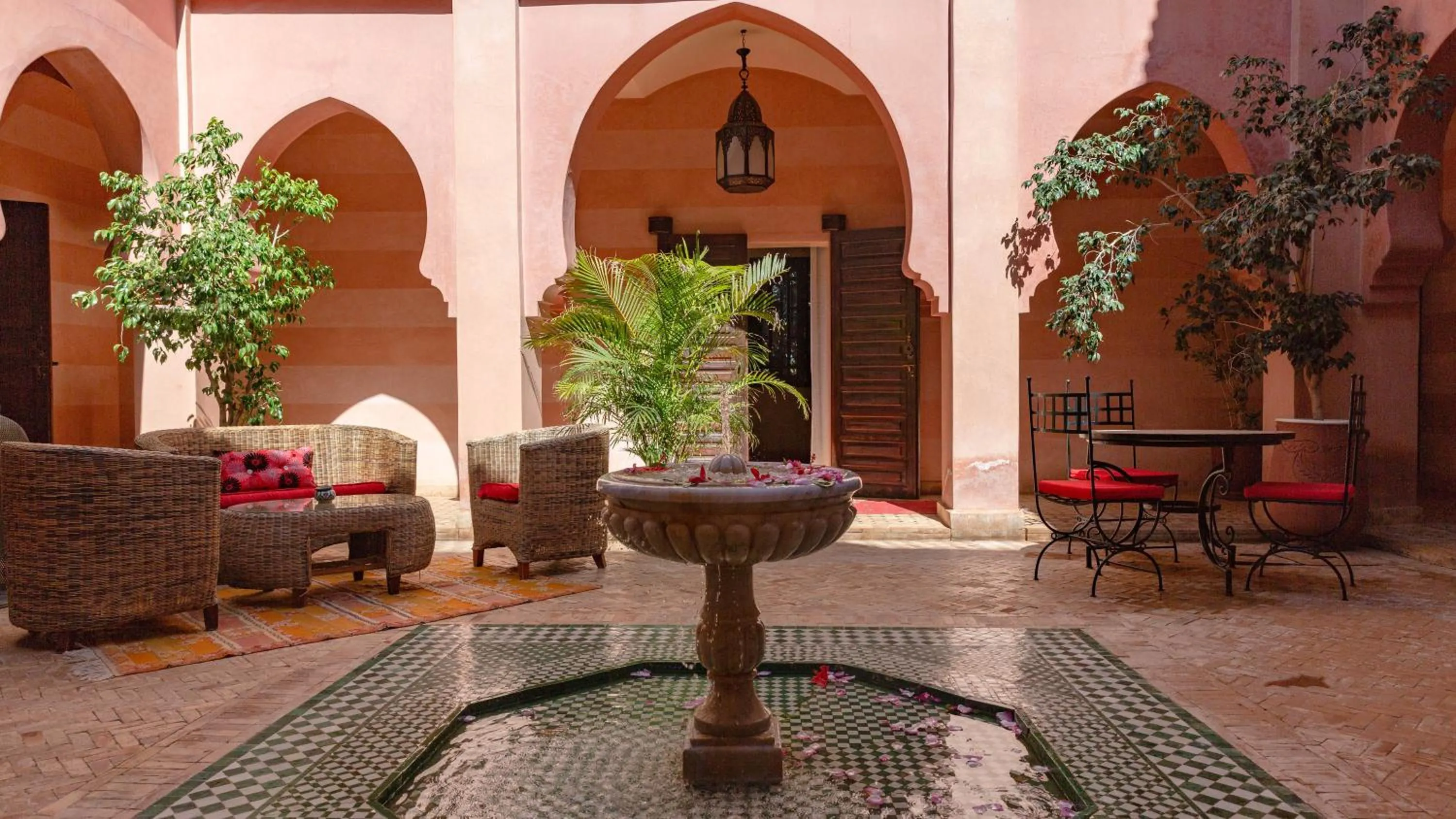 Inner courtyard view in L'OLIVERAIE DE L'ATLAS