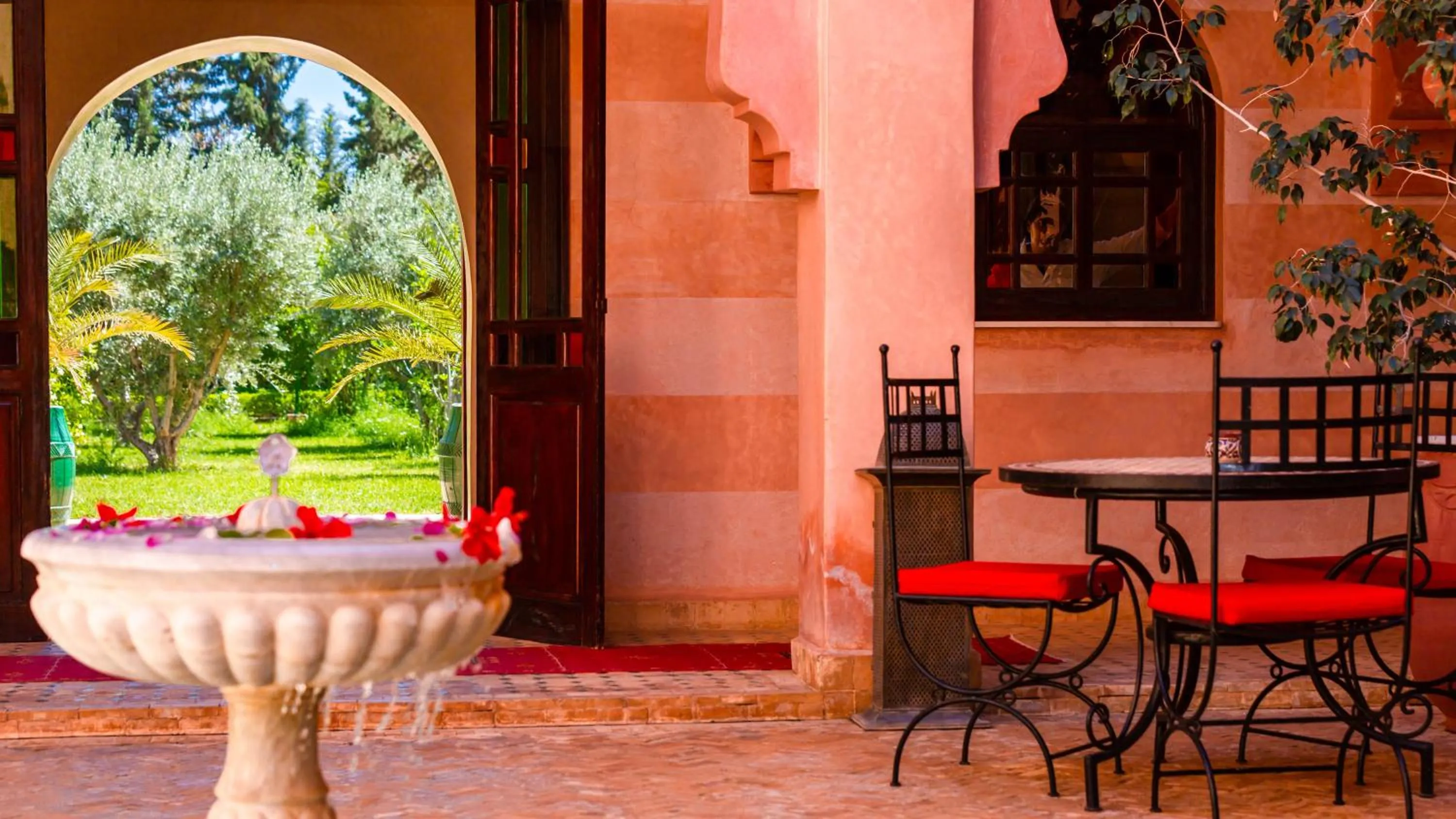 Inner courtyard view in L'OLIVERAIE DE L'ATLAS