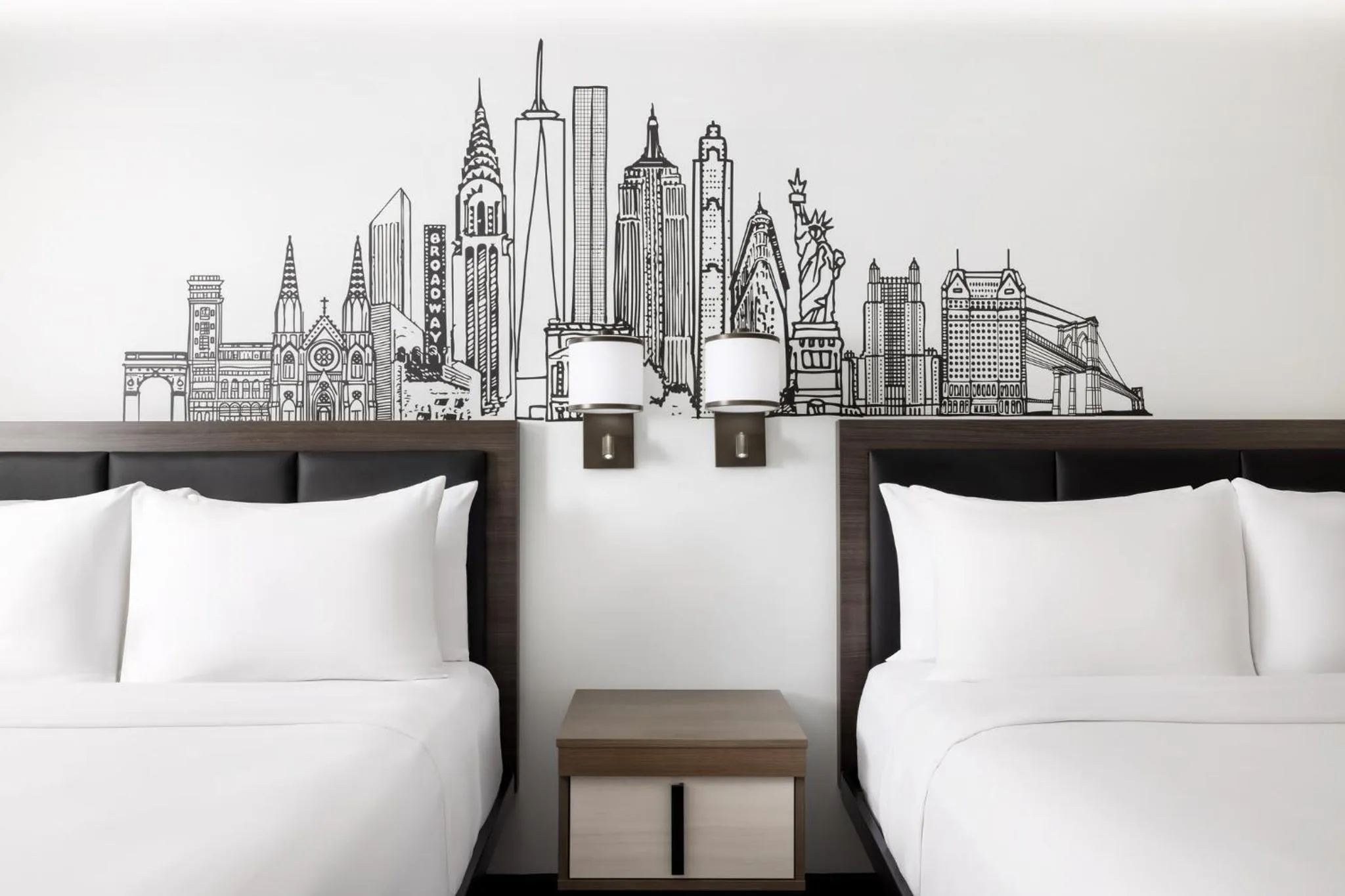 Photo of the whole room, Bed in The Manhattan at Times Square