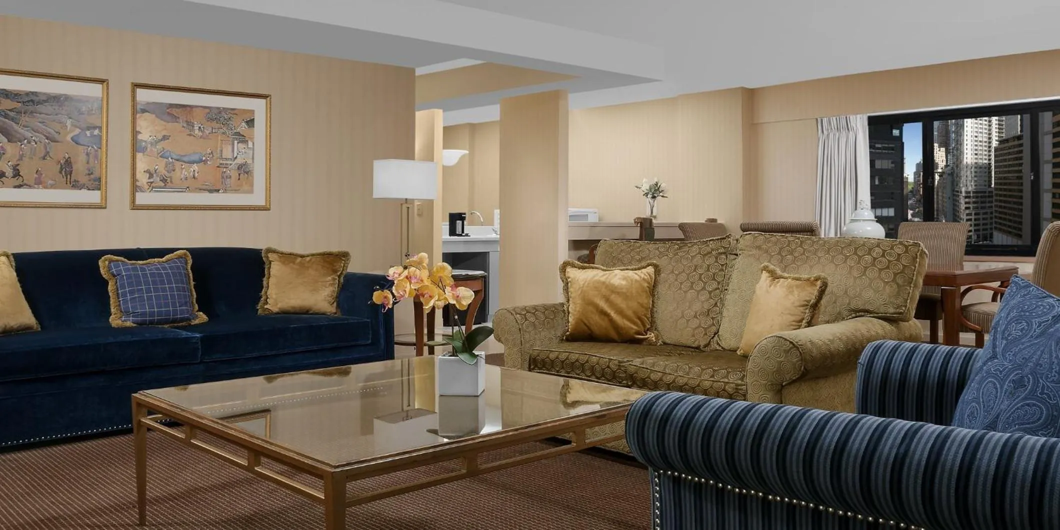 Photo of the whole room in The Manhattan at Times Square