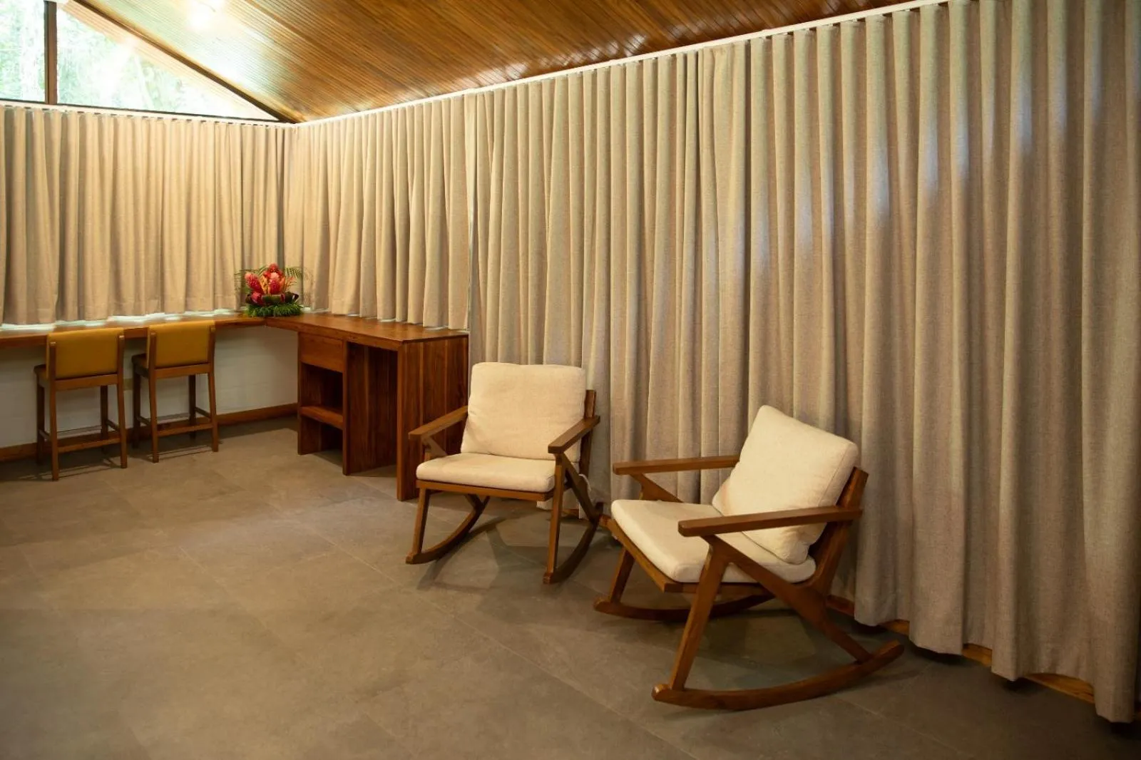 Living room in Pachira Lodge