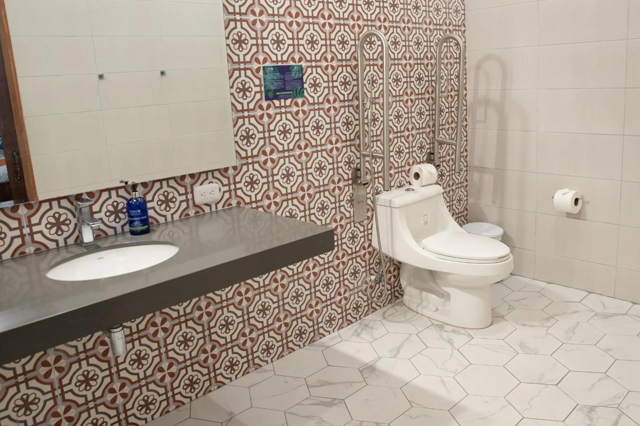 Bathroom in Pachira Lodge