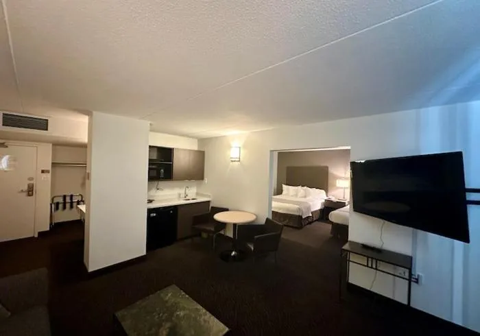 Bed in Heritage Inn Hotel & Convention Centre - Brooks