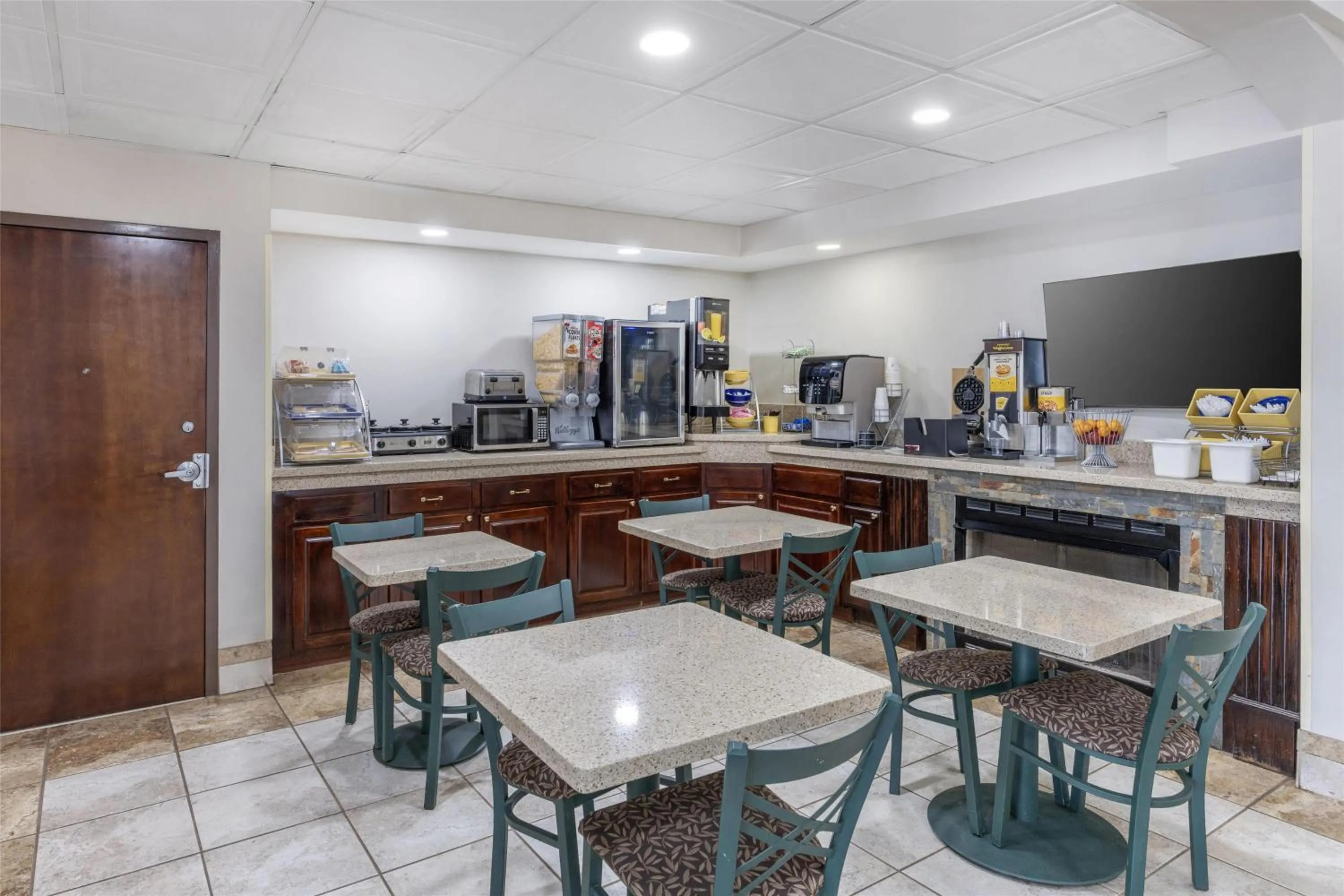 Breakfast in SureStay Hotel by Best Western Morganton