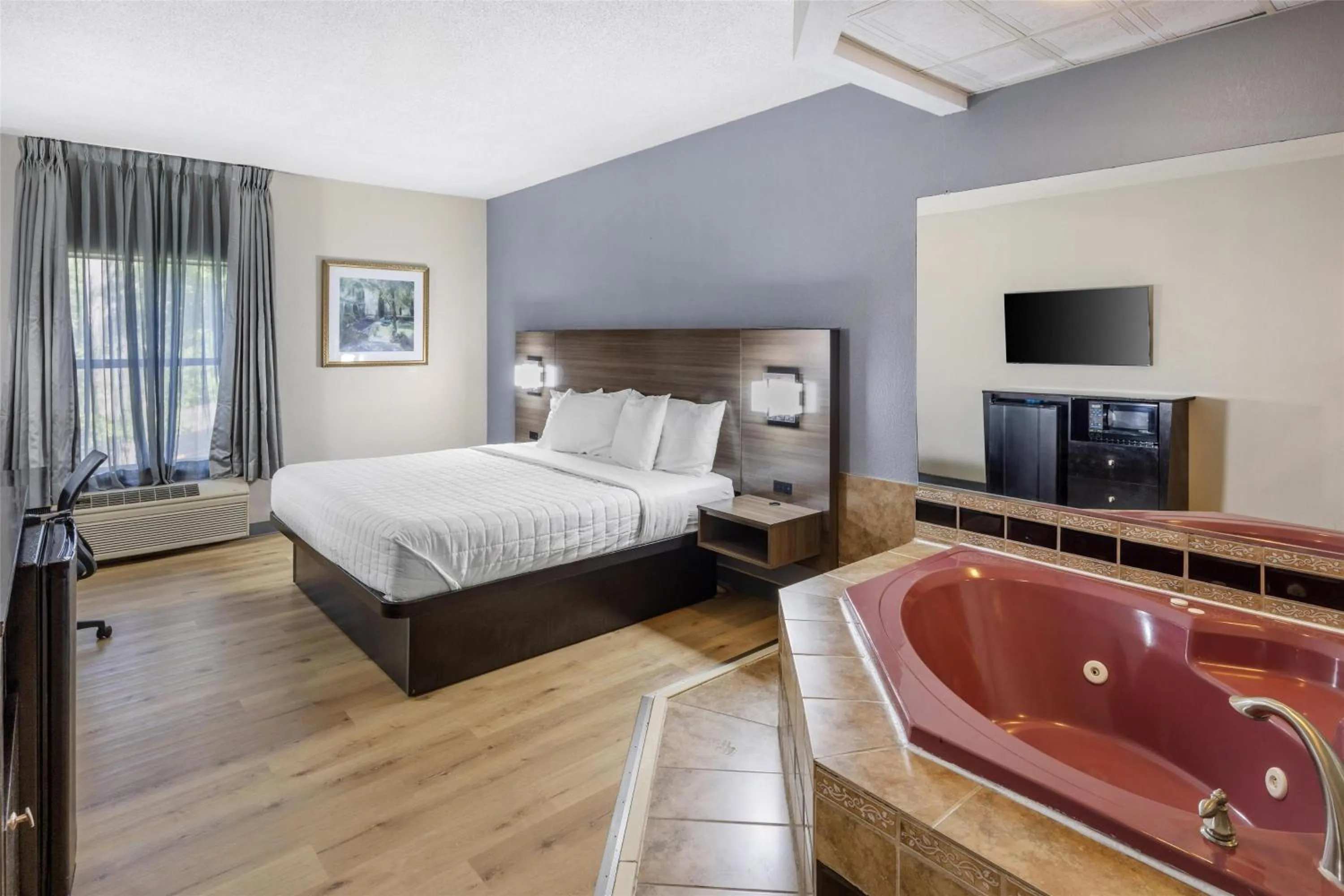 Bedroom, Bed in SureStay Hotel by Best Western Morganton