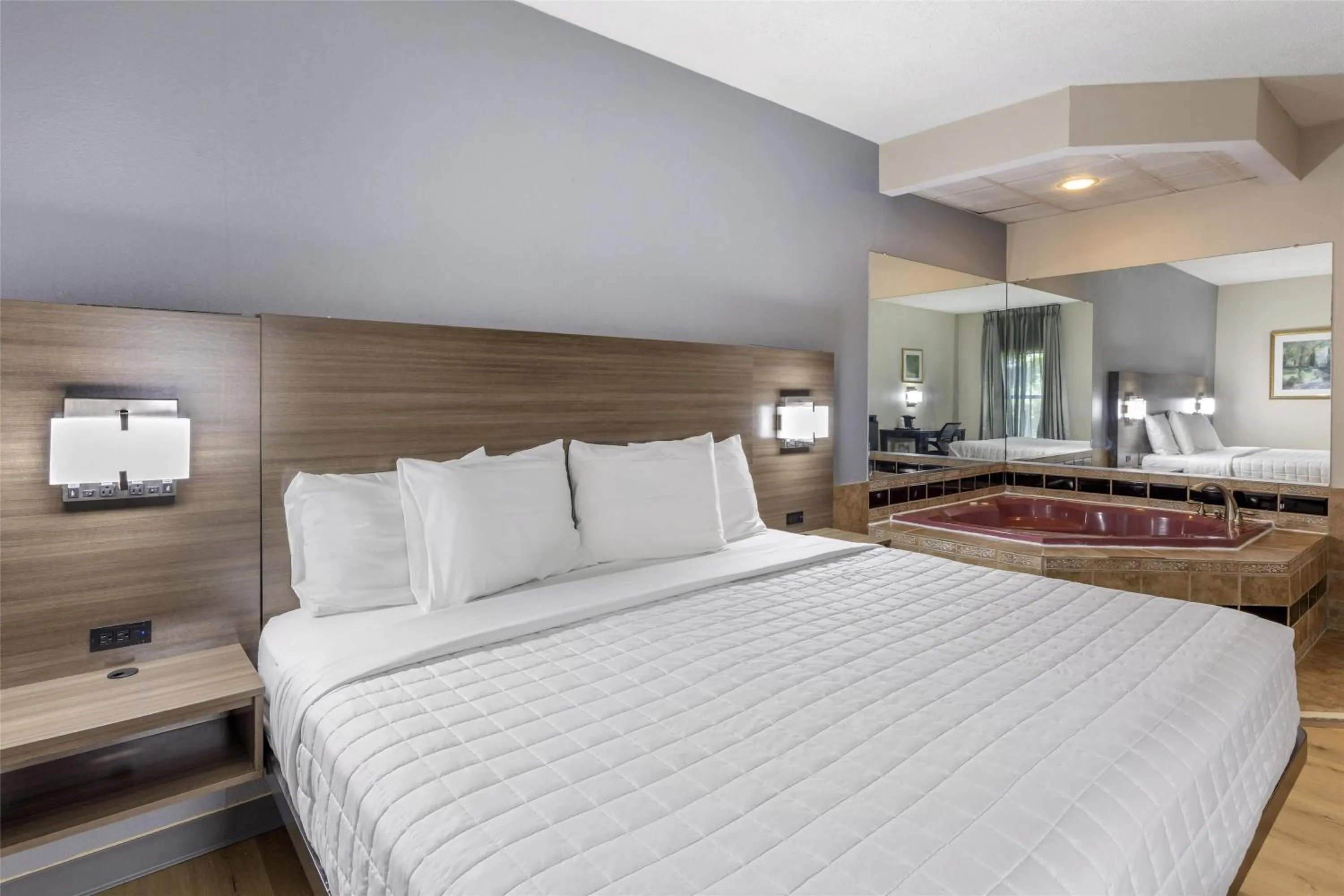 Bedroom, Bed in SureStay Hotel by Best Western Morganton