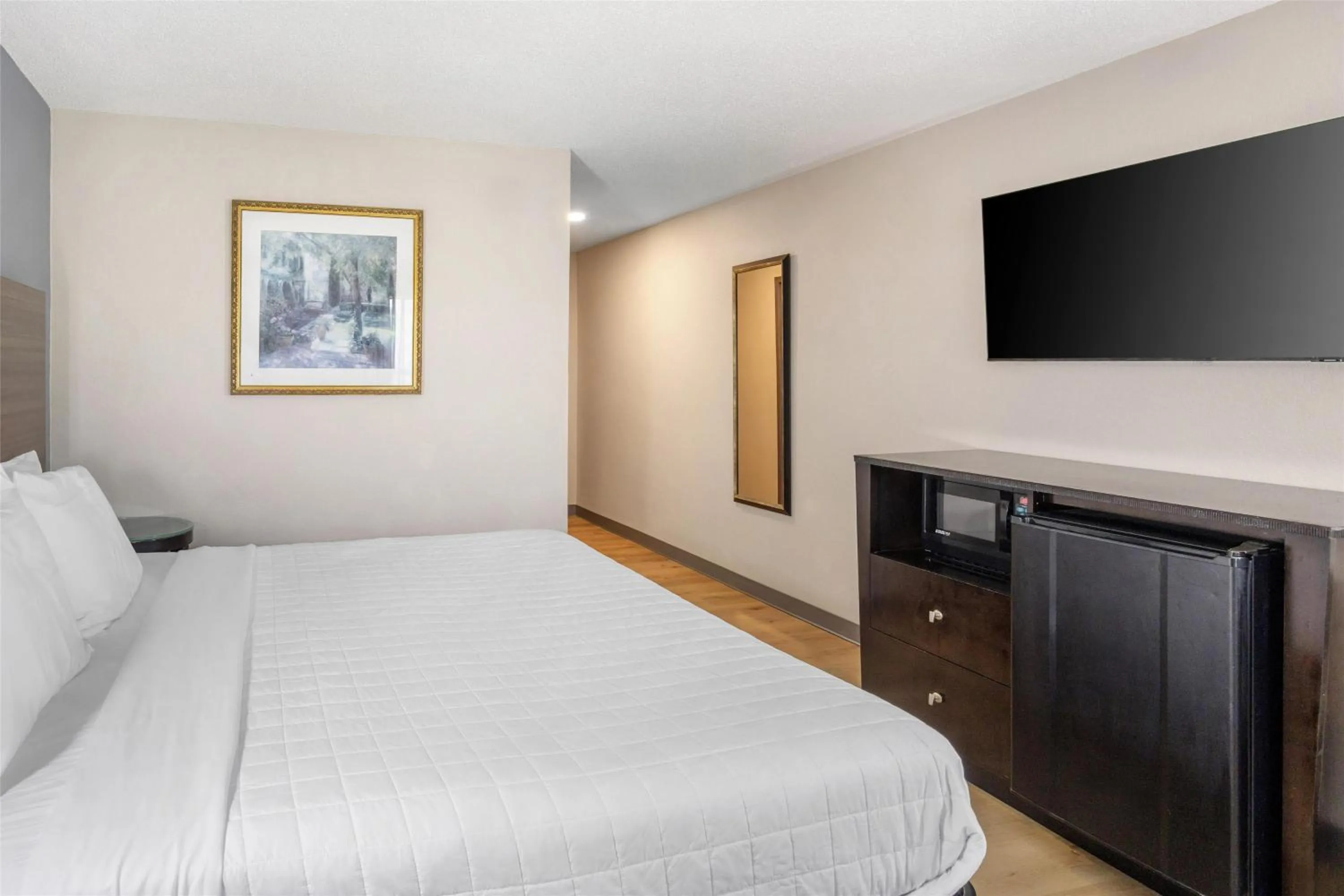Bedroom, Bed in SureStay Hotel by Best Western Morganton