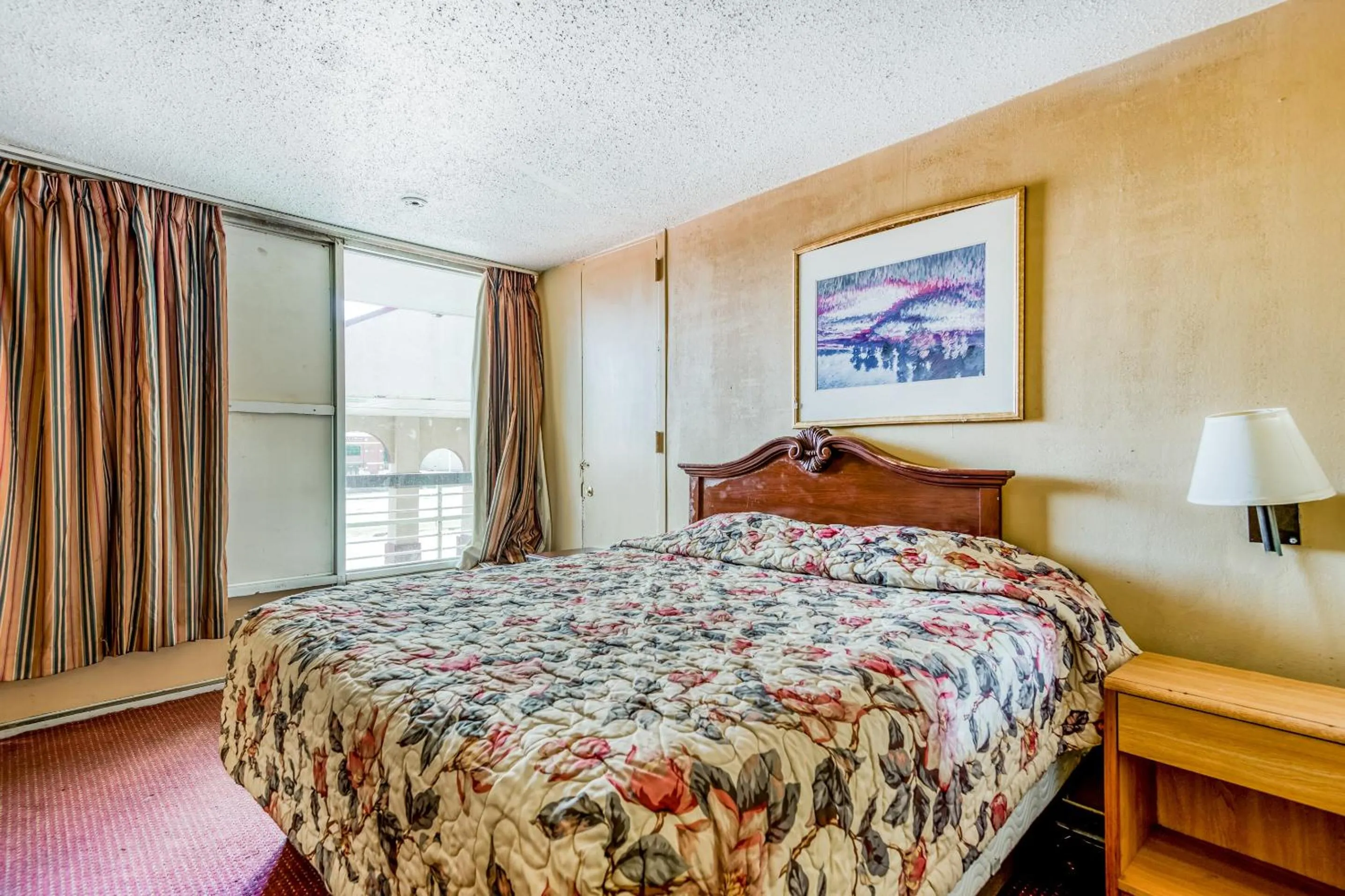 Bedroom, Bed in OYO Hotel Jackson North I-55