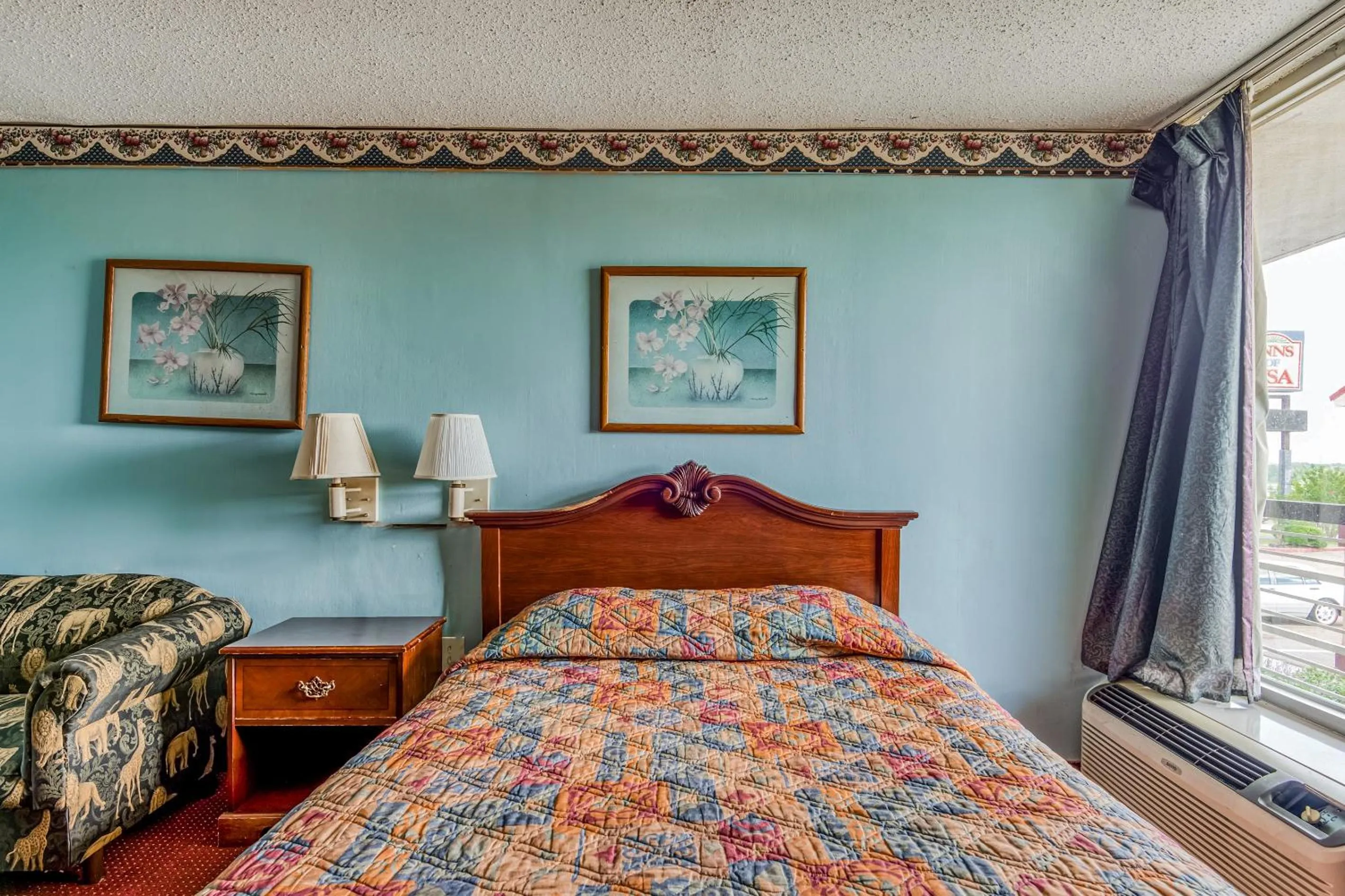 Bedroom, Bed in OYO Hotel Jackson North I-55