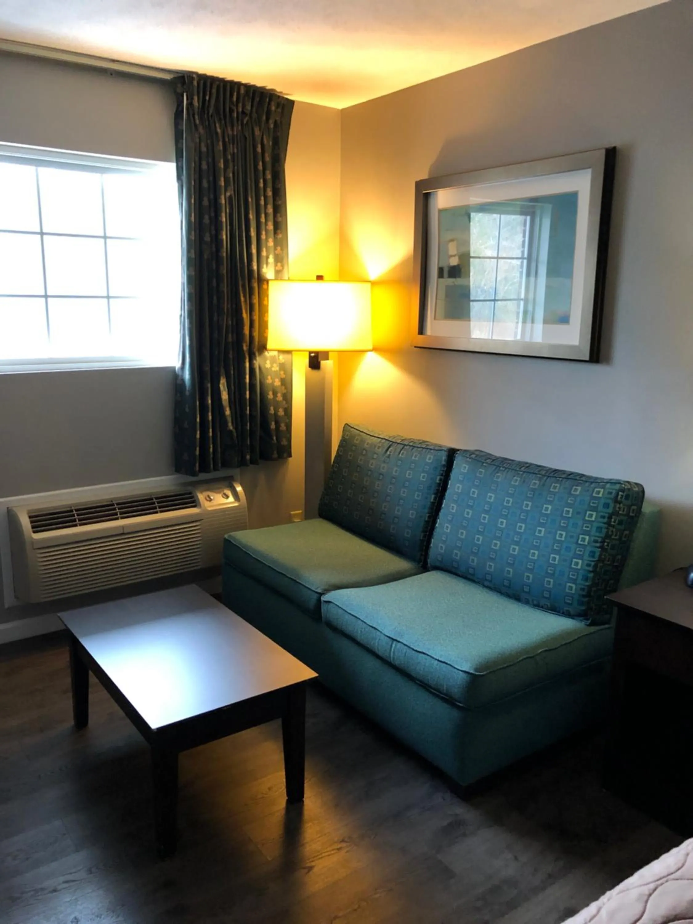 Deerfield Inn and Suites - Fairview