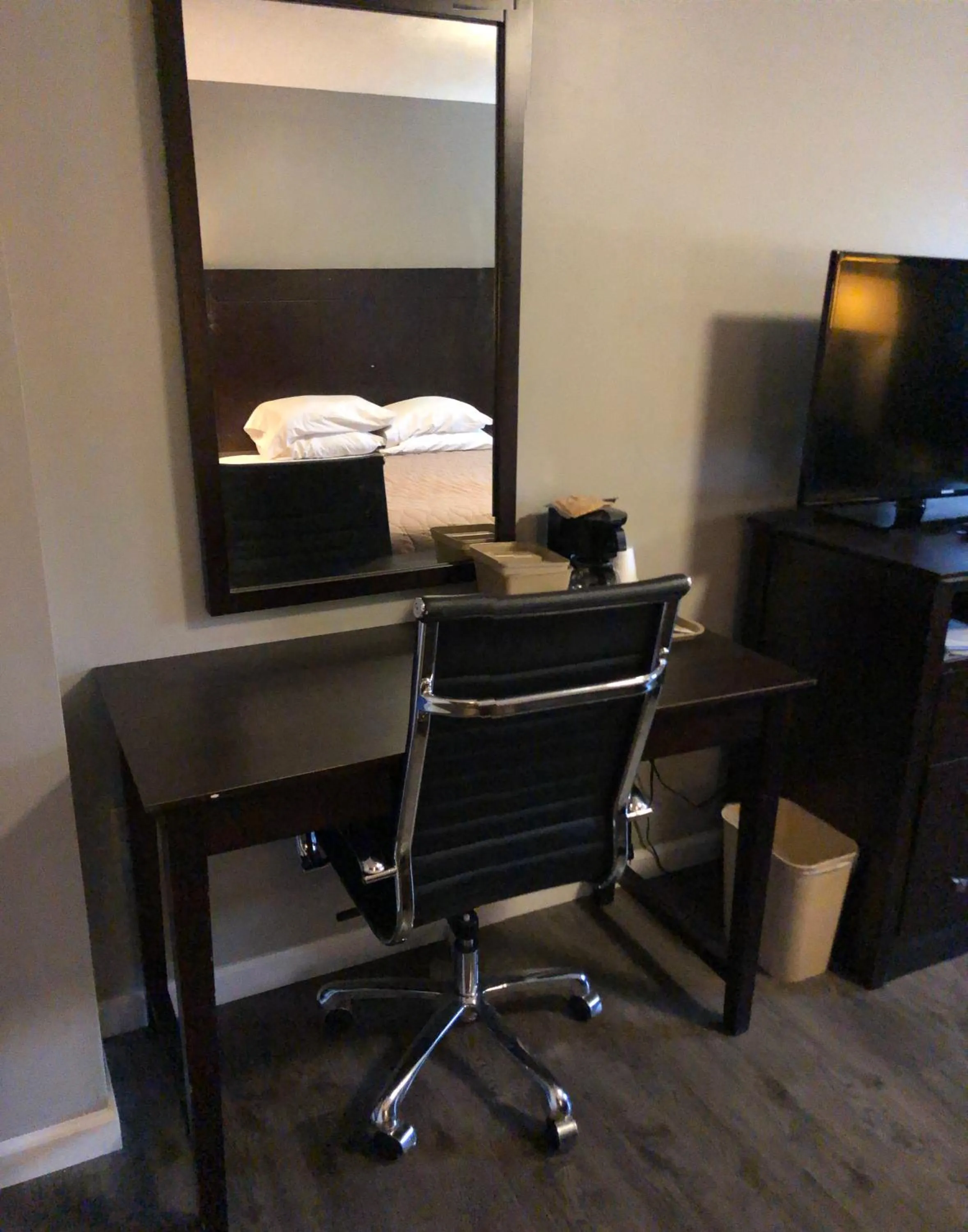 Deerfield Inn and Suites - Fairview