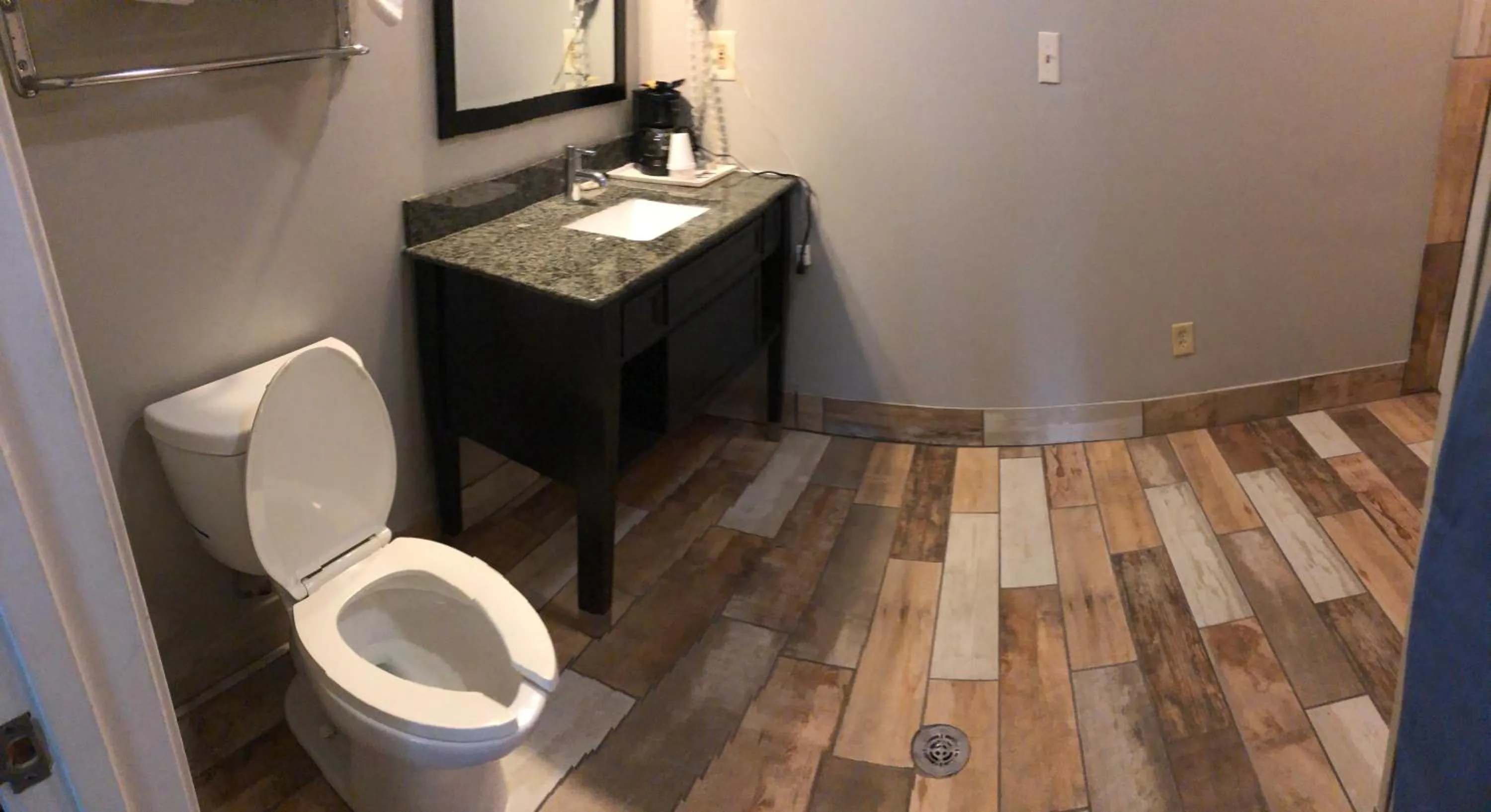 Deerfield Inn and Suites - Fairview