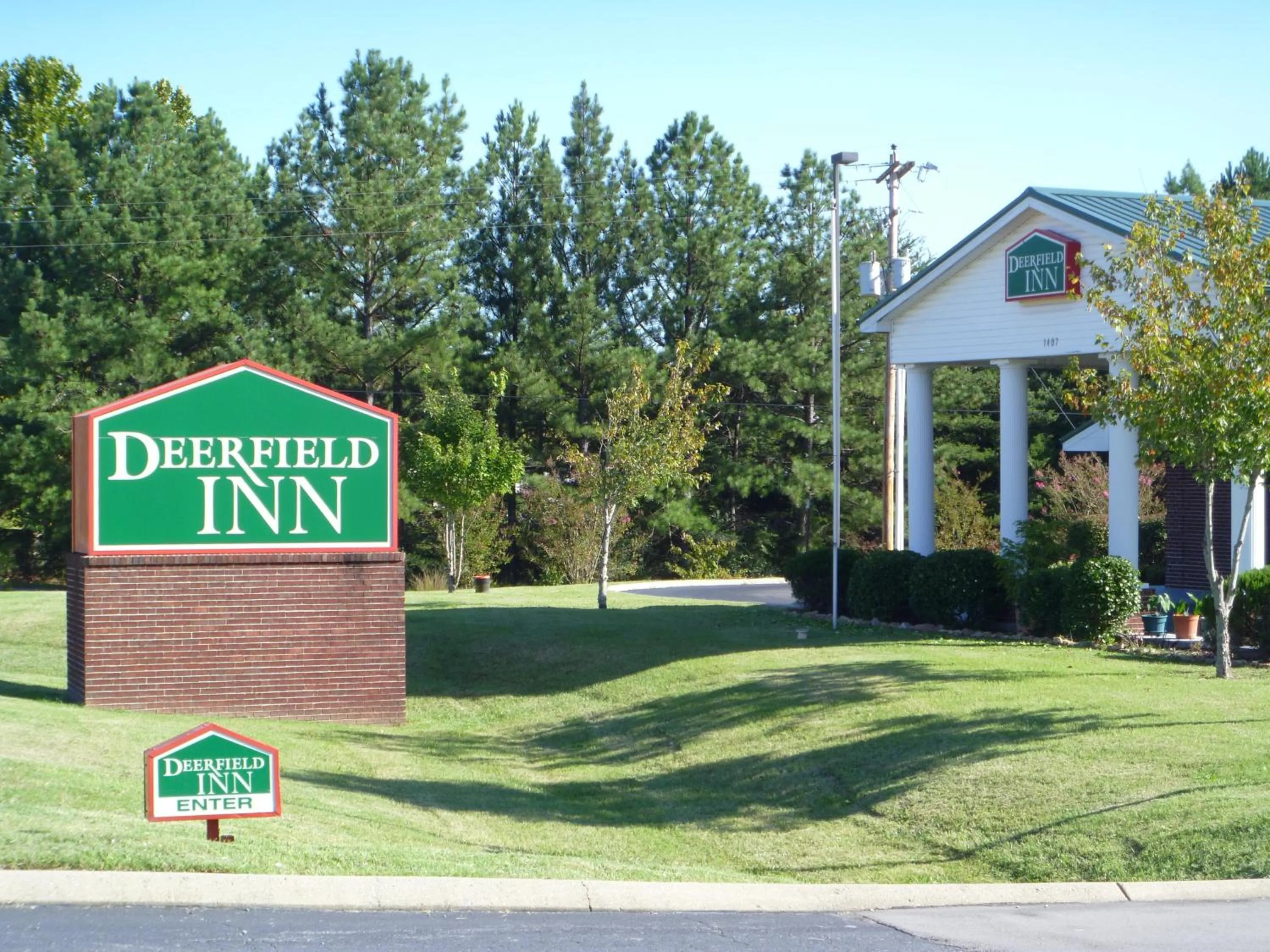 Deerfield Inn and Suites - Fairview