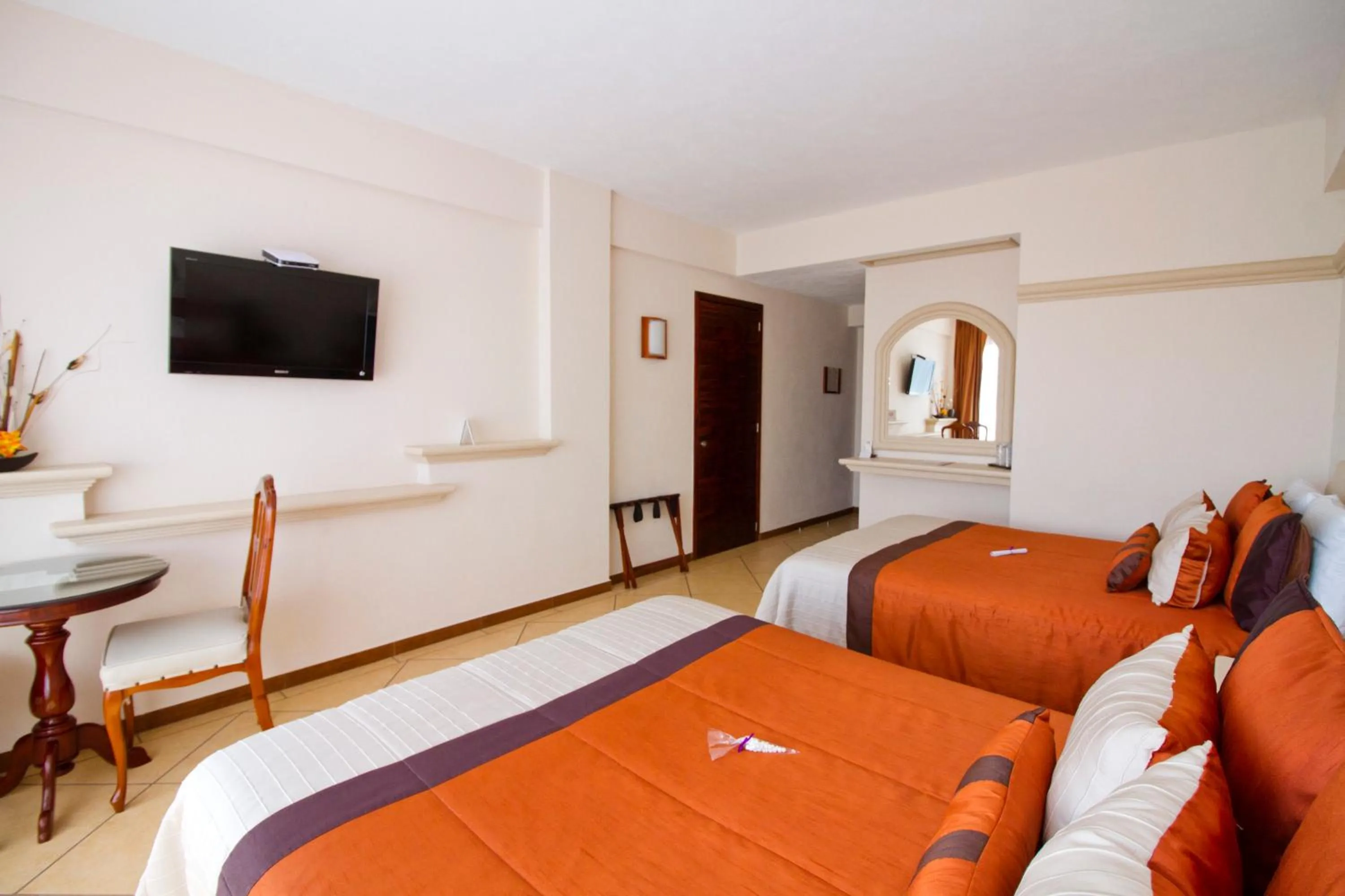 Photo of the whole room in Hotel 9 Manantiales