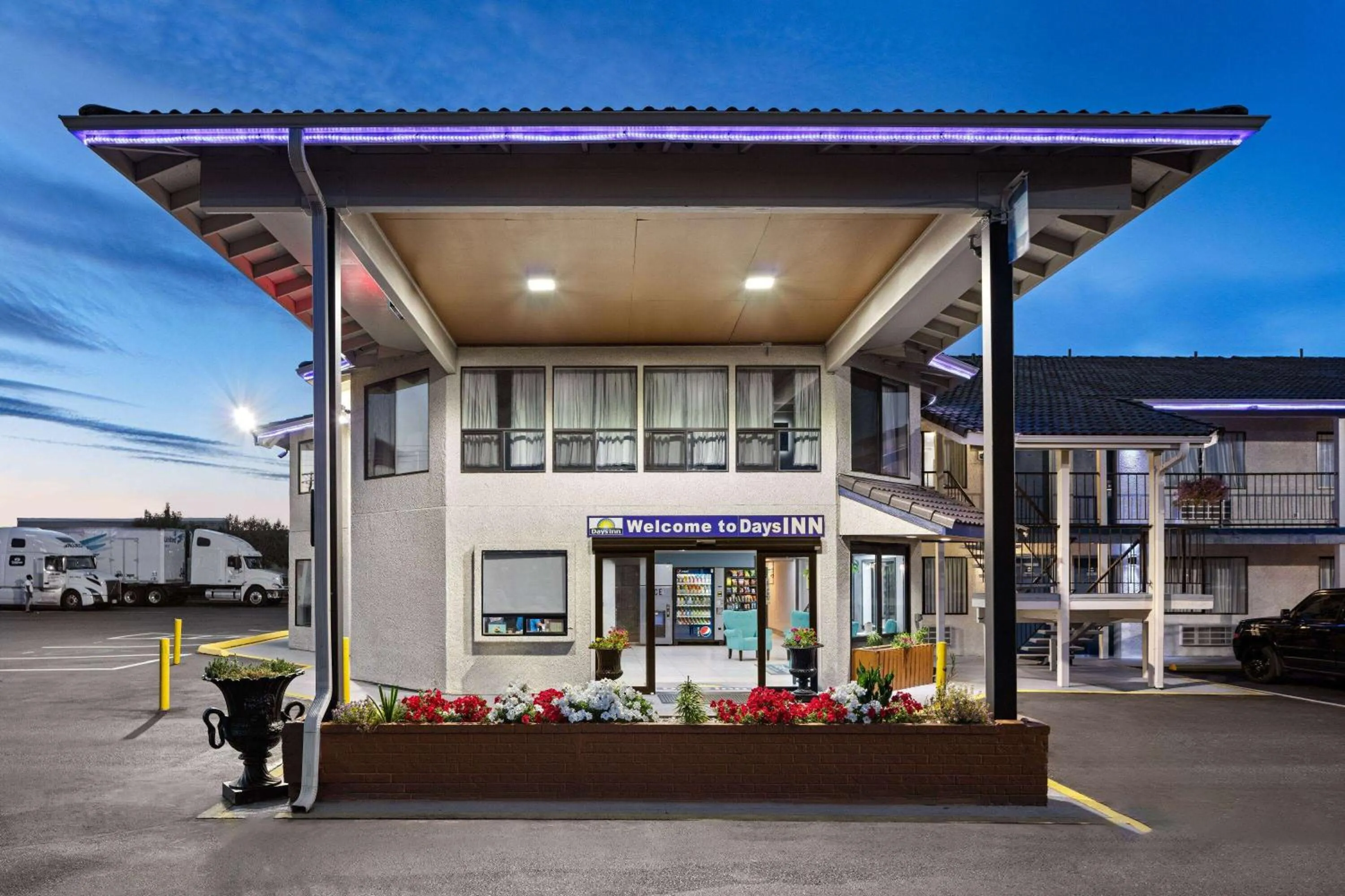 Property building in Days Inn by Wyndham Lakewood South Tacoma