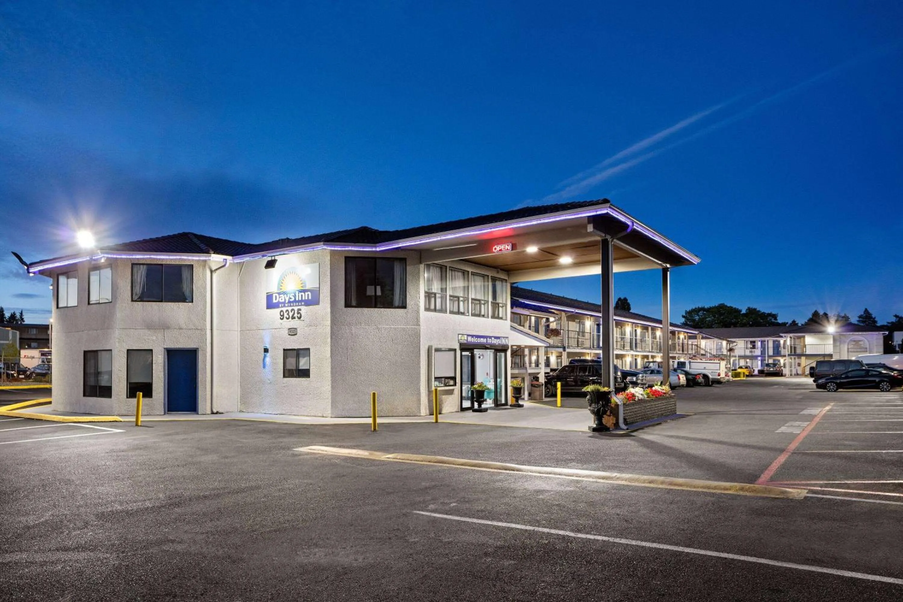 Property building in Days Inn by Wyndham Lakewood South Tacoma