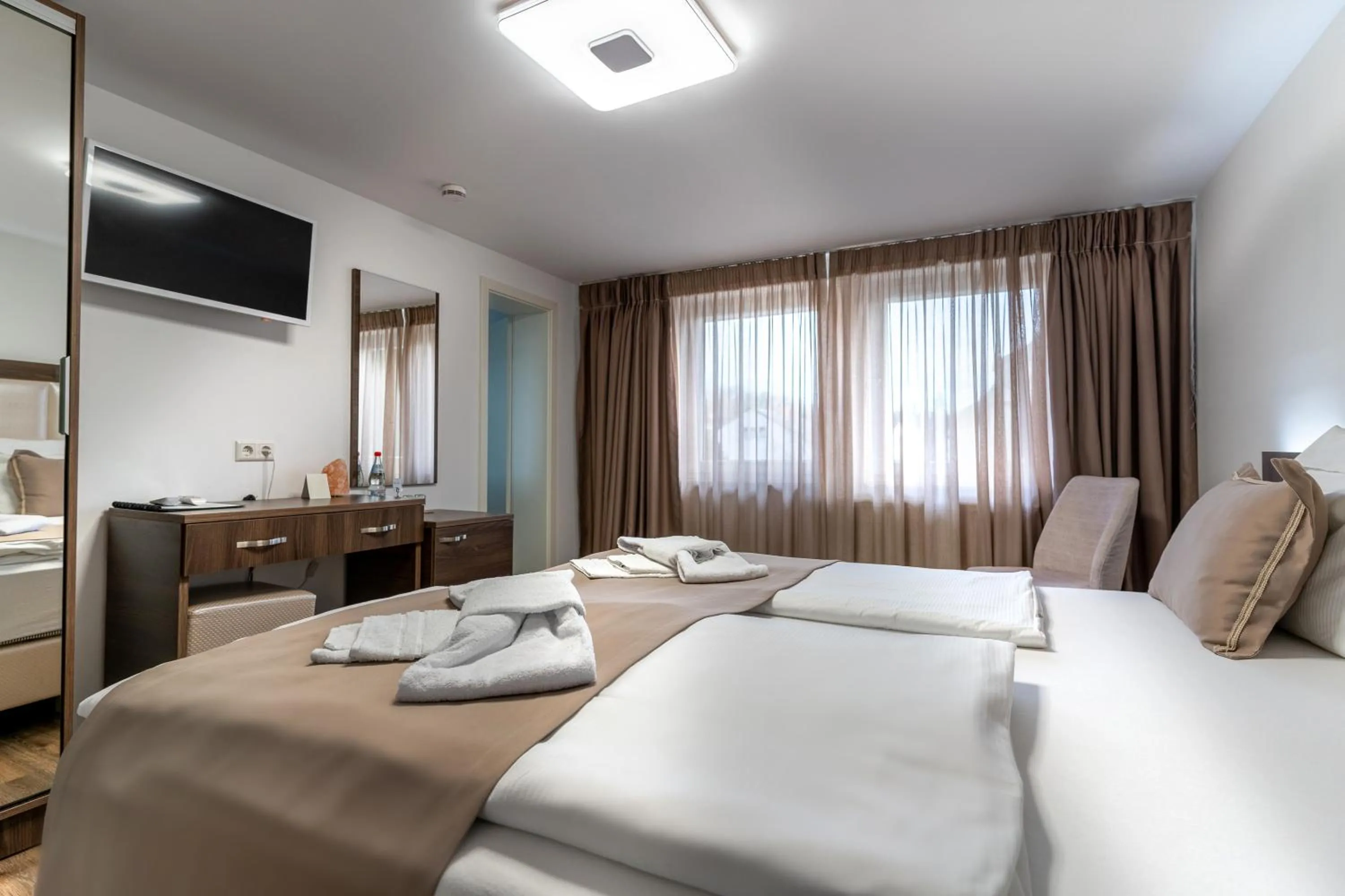 Photo of the whole room in Hotel Myrsini