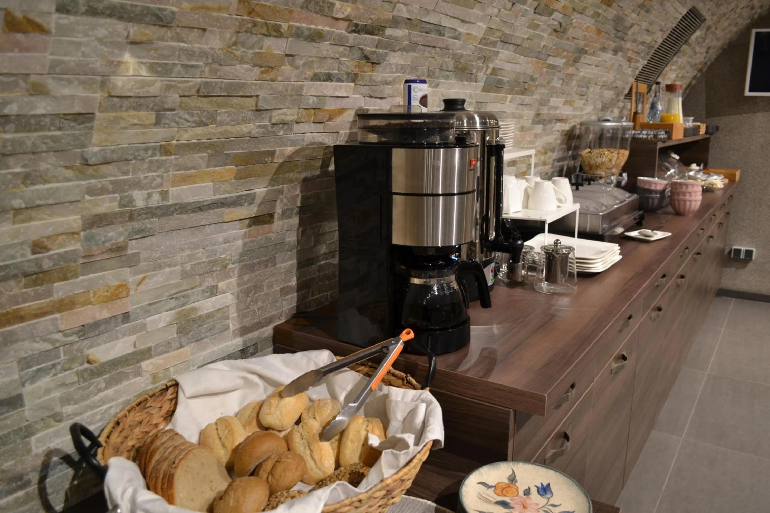 Food and drinks in Hotel Myrsini