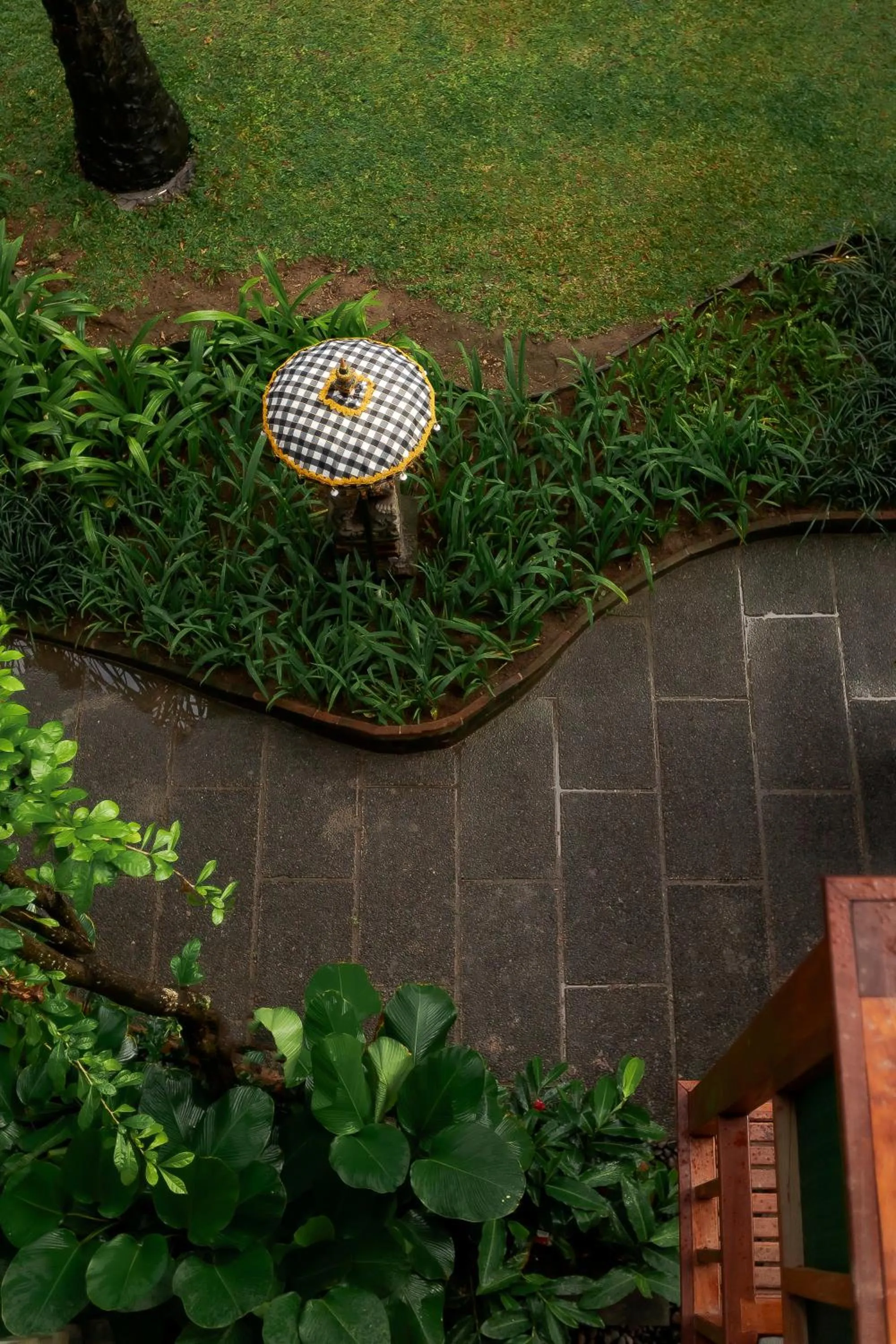Garden view in Fourteen Roses Boutique Hotel, Kuta