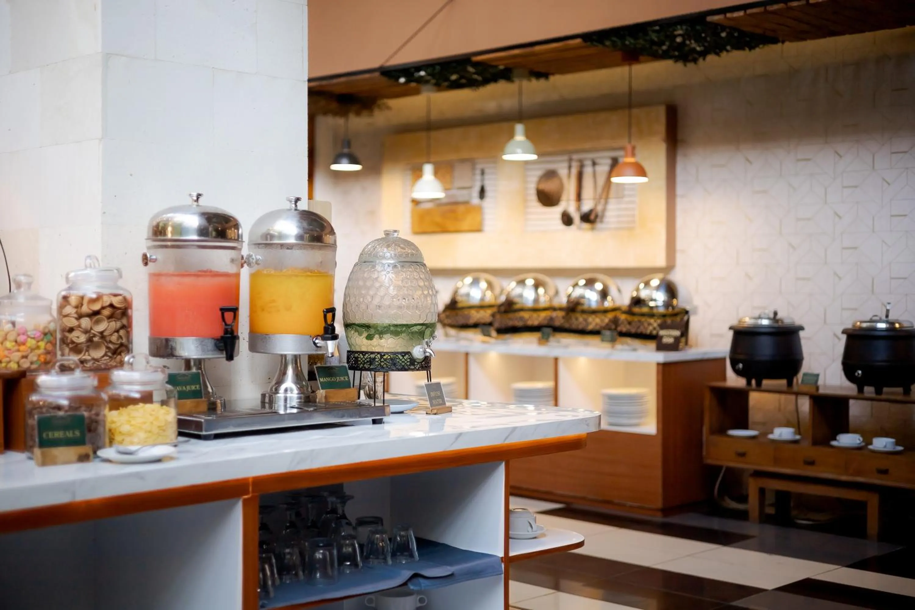 Buffet breakfast in Fourteen Roses Boutique Hotel, Kuta