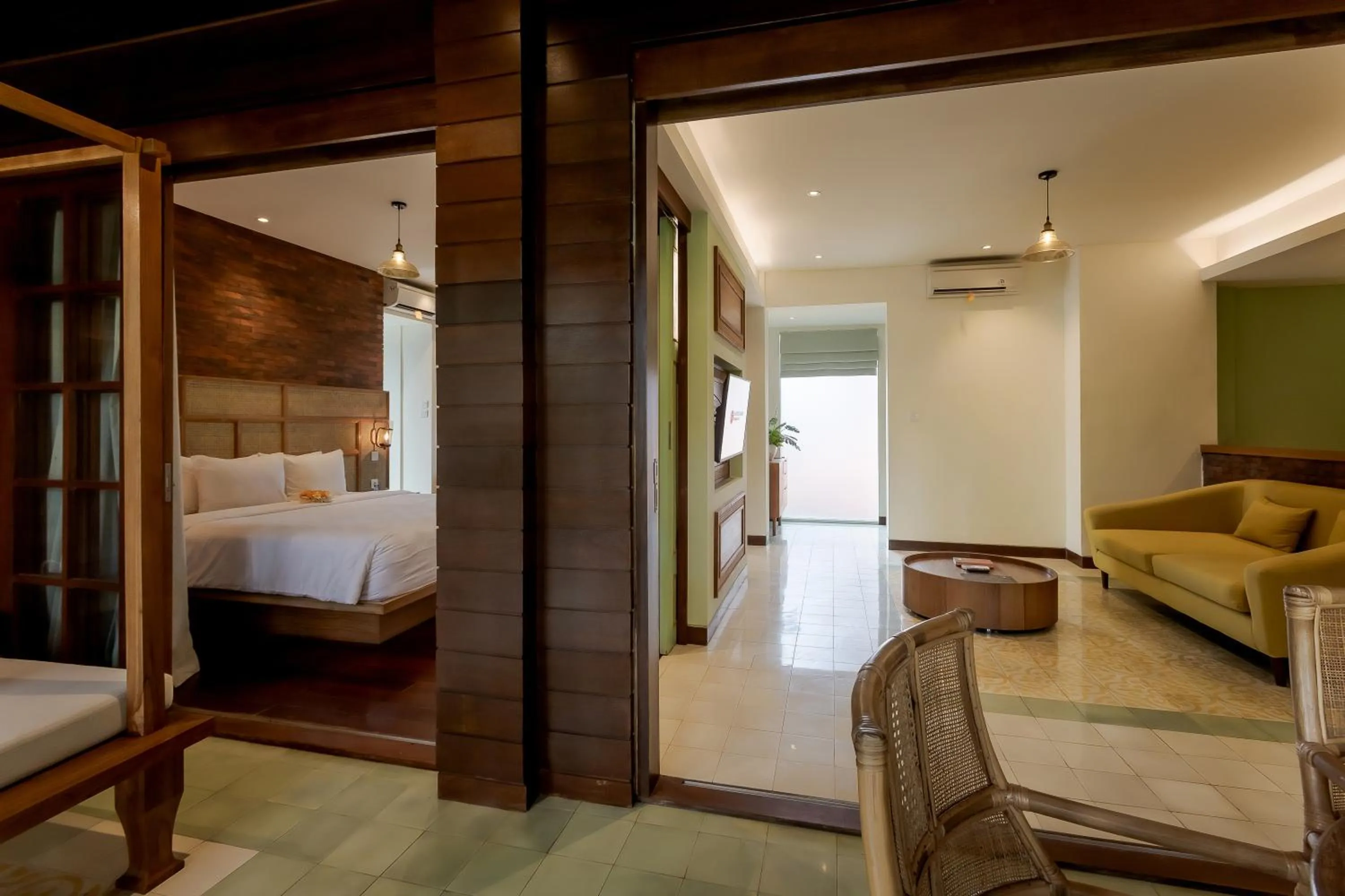 Photo of the whole room, Bed in Fourteen Roses Boutique Hotel, Kuta