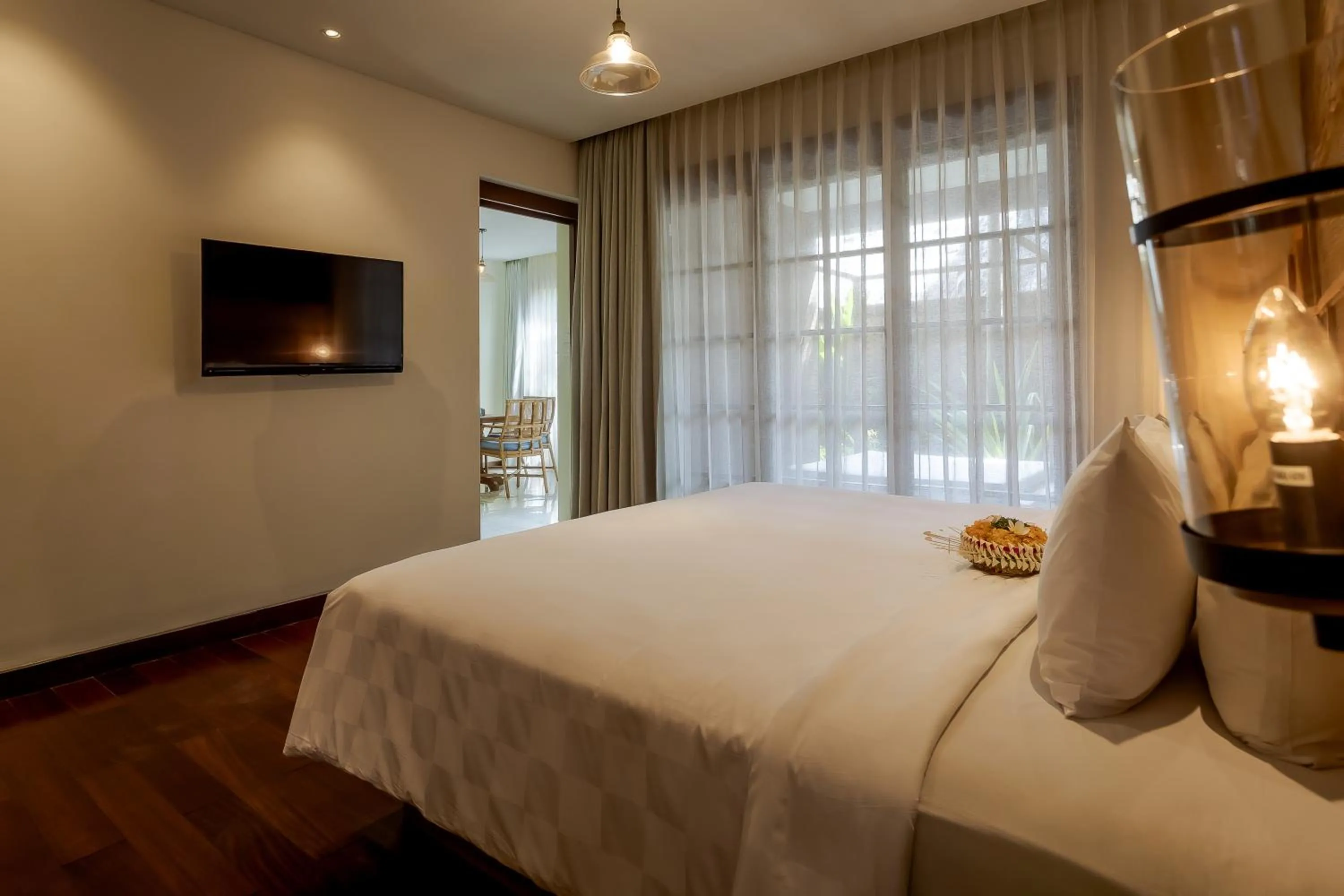 Bed in Fourteen Roses Boutique Hotel, Kuta