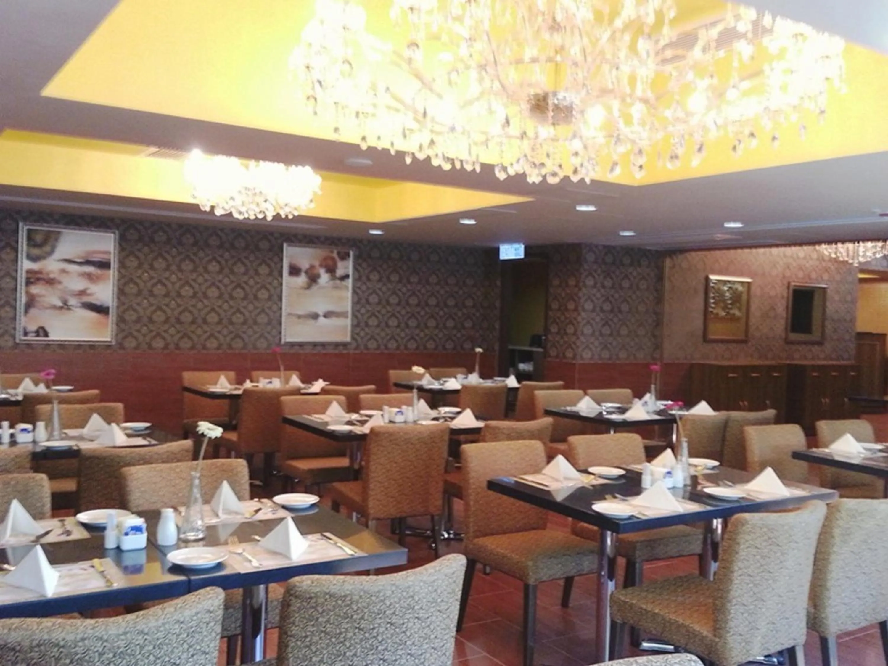Restaurant/places to eat in Ramada Grand Tsim Sha Tsui