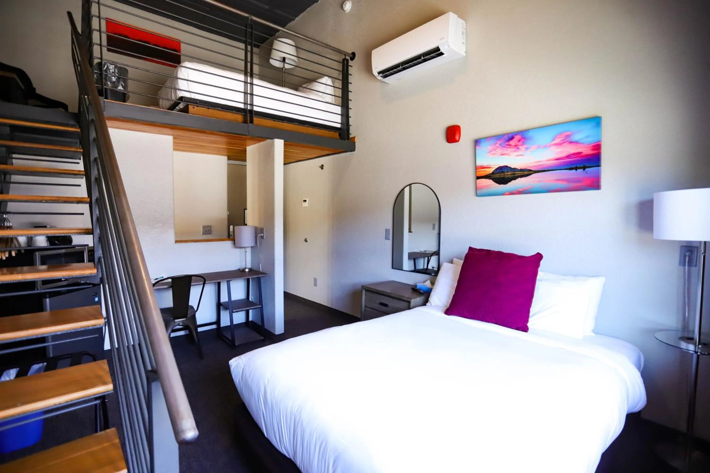 Property building, Bed in The Hotel Sturgis