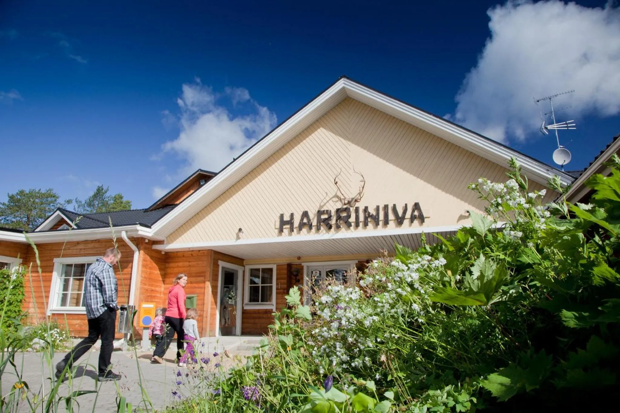 Harriniva Adventure Resort Cabins
