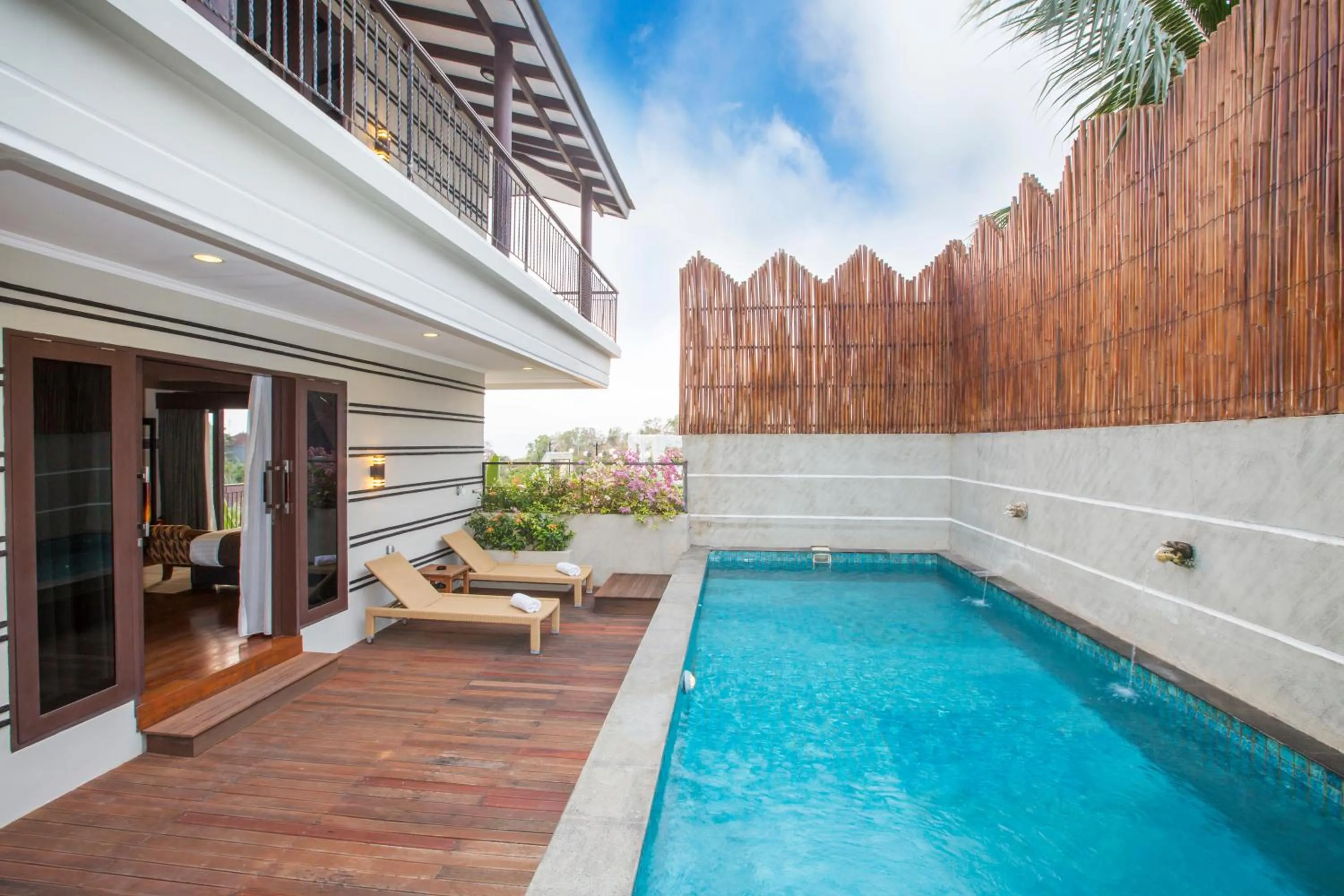 Area and facilities in Flamingo Dewata Suite