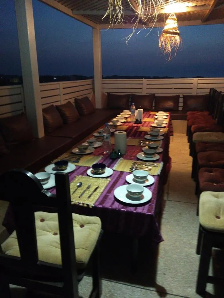 Restaurant/places to eat in ITRANE GUEST HOUSE