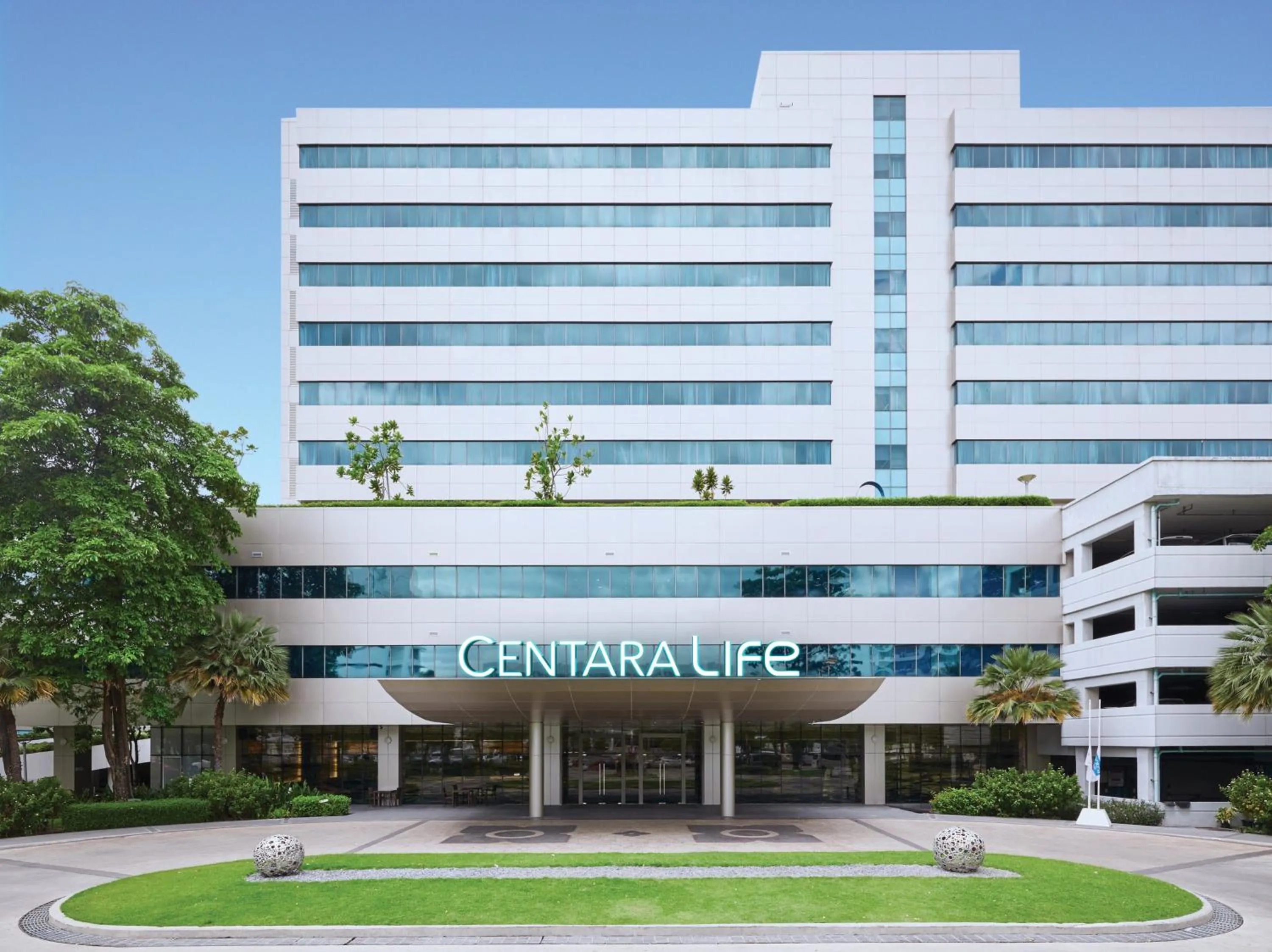 Property building in Centara Life Government Complex Hotel & Convention Centre Chaeng Watthana