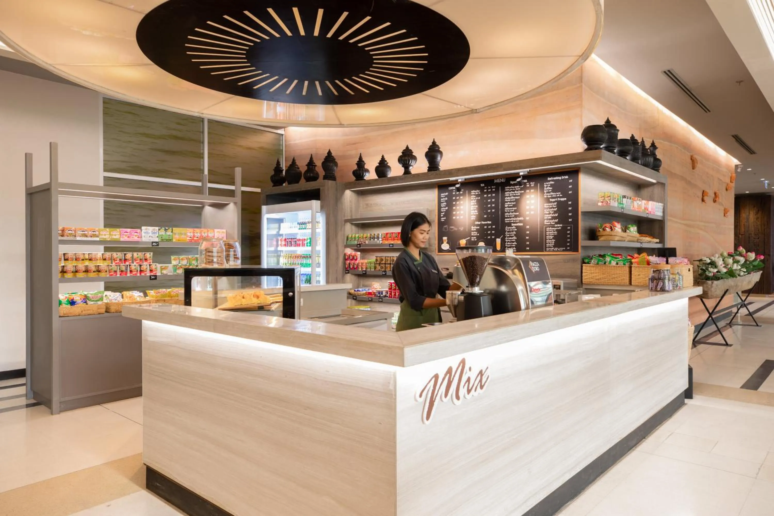 Restaurant/places to eat in Centara Life Government Complex Hotel & Convention Centre Chaeng Watthana