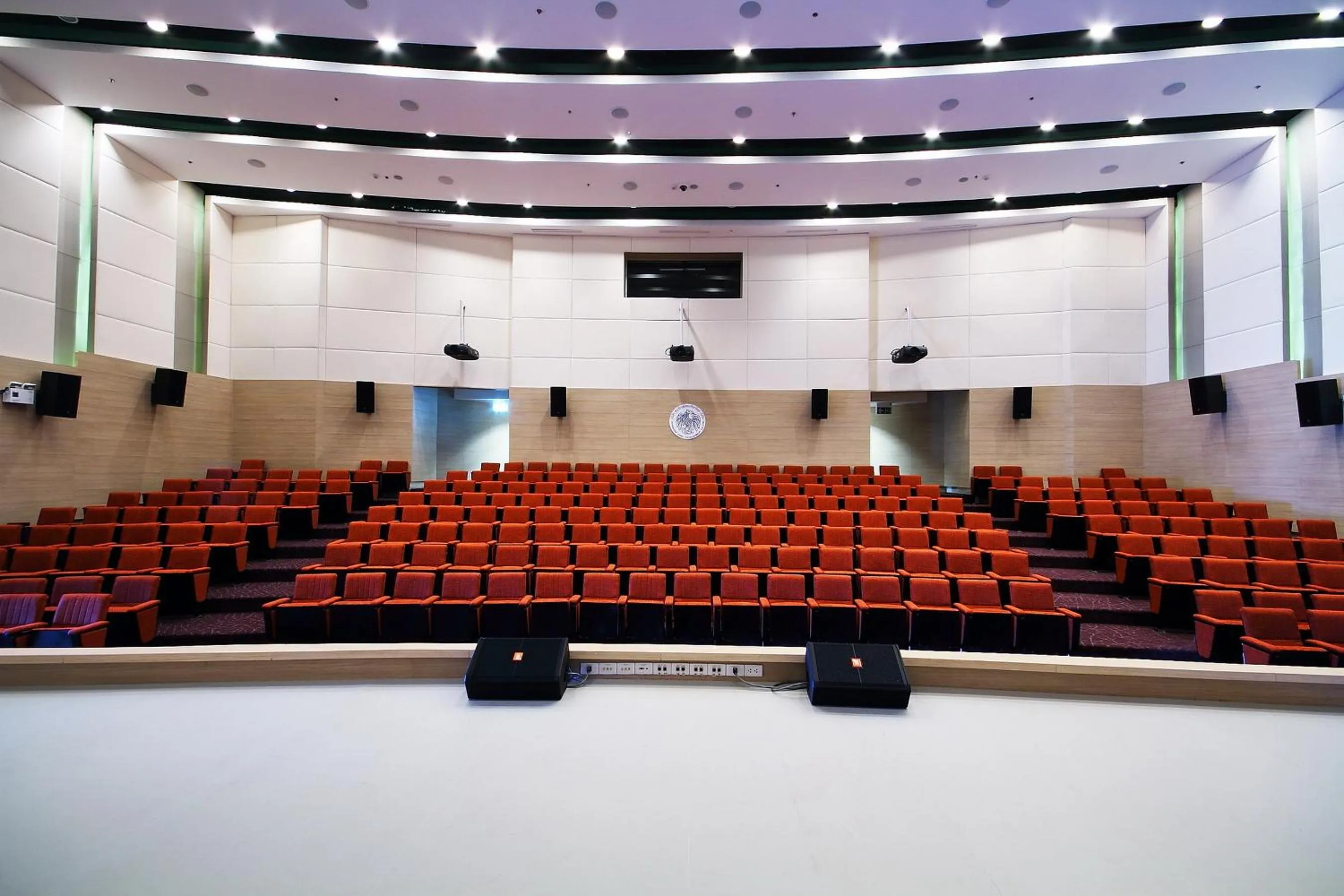 Entertainment in Centara Life Government Complex Hotel & Convention Centre Chaeng Watthana