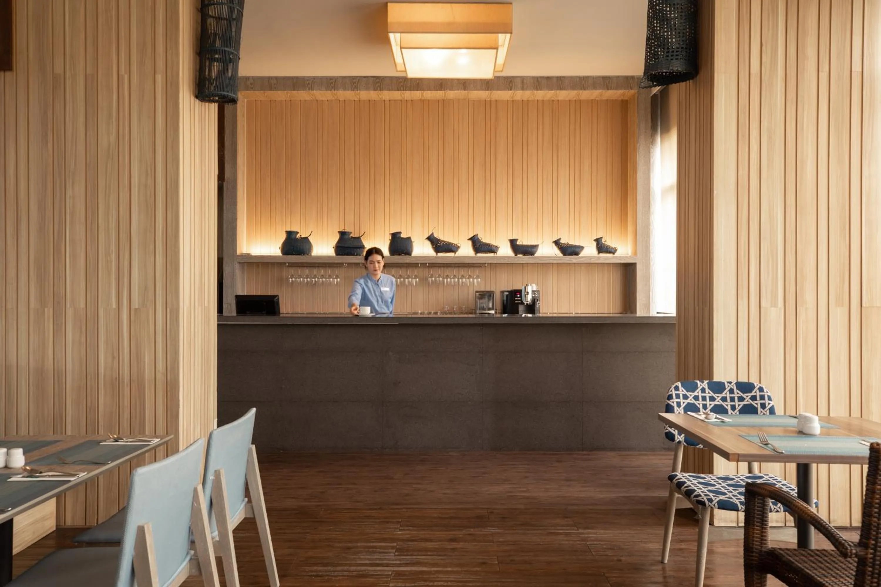 Restaurant/places to eat in Centara Life Government Complex Hotel & Convention Centre Chaeng Watthana