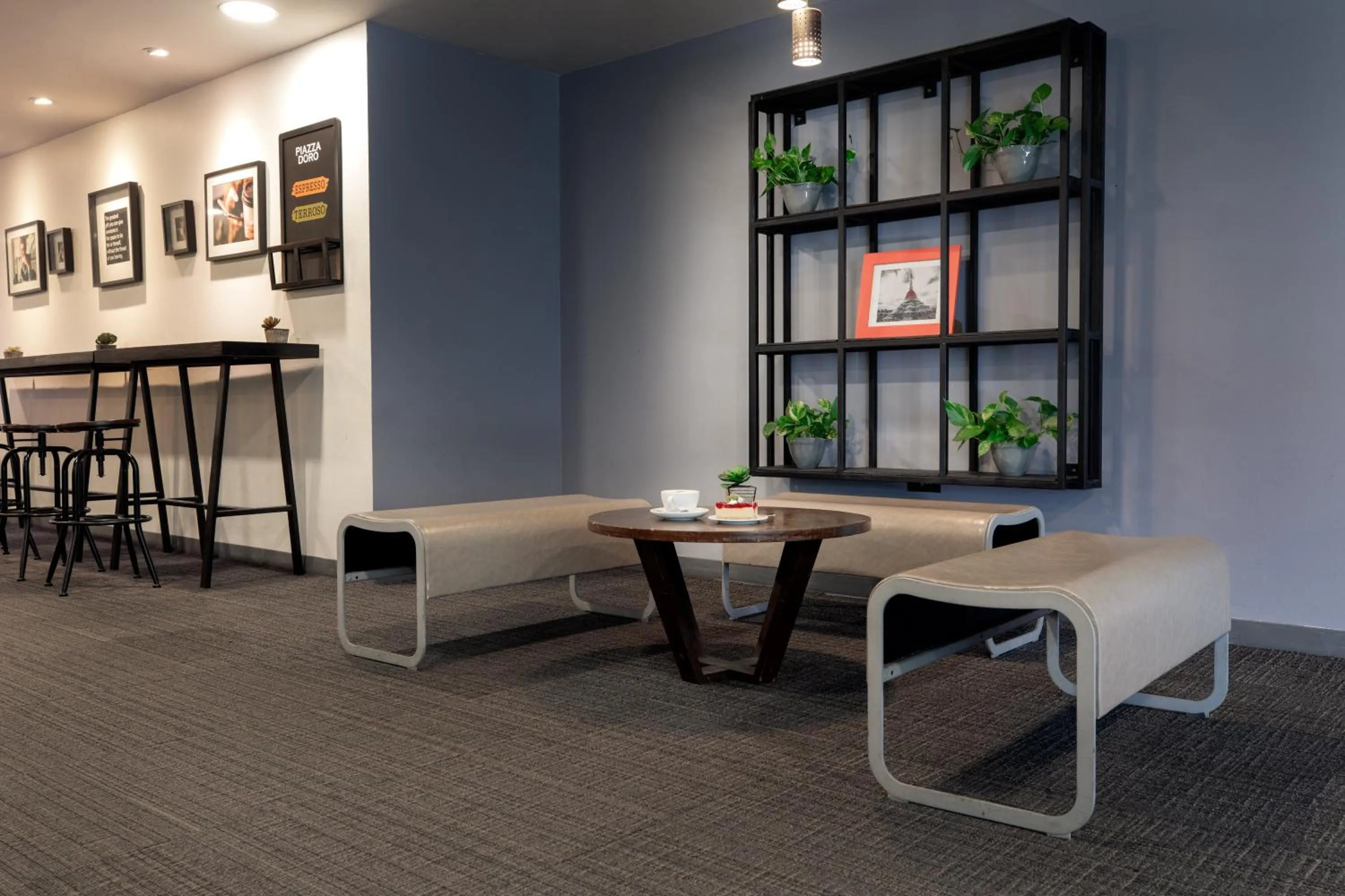 Restaurant/places to eat in Centara Life Government Complex Hotel & Convention Centre Chaeng Watthana