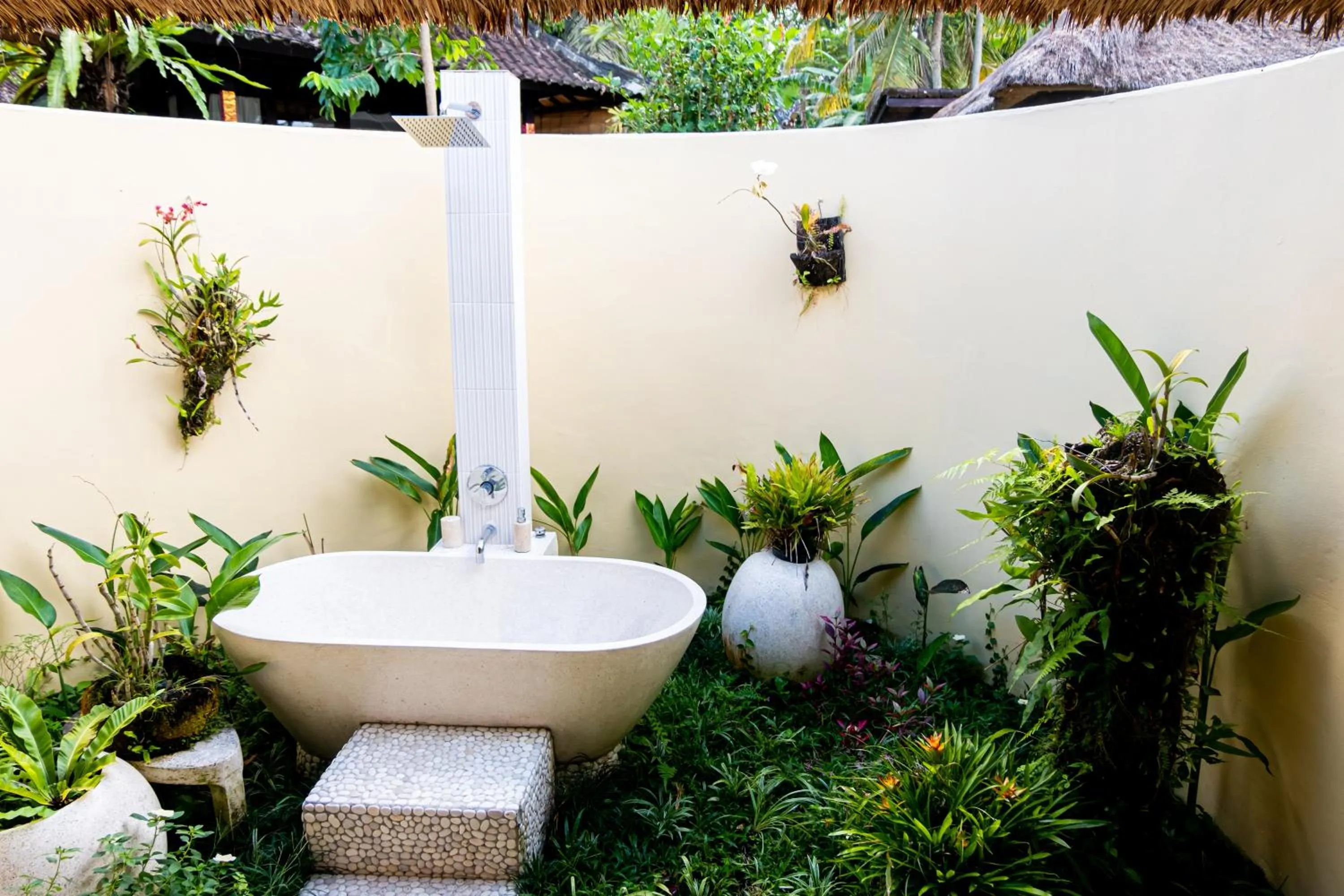 Bathroom in Lodtunduh Sari