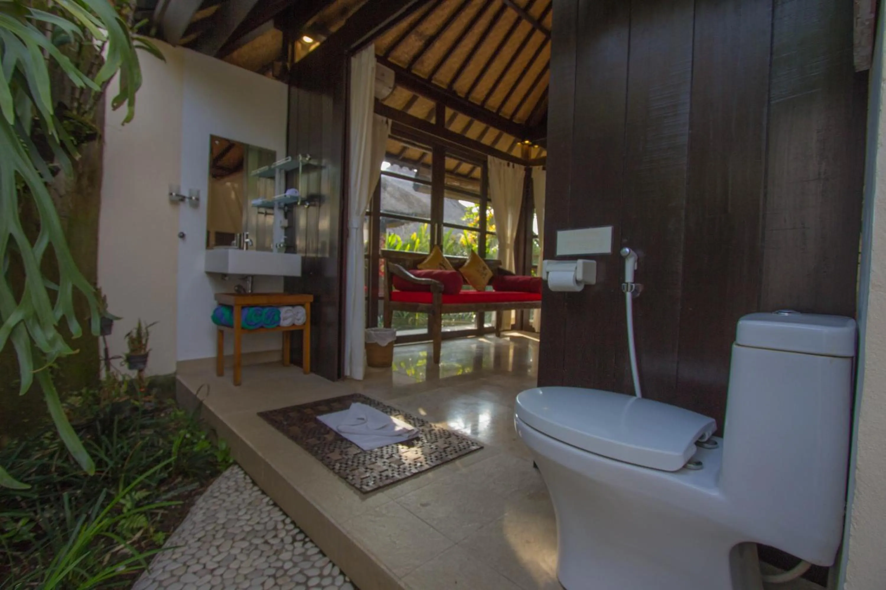 Bathroom in Lodtunduh Sari