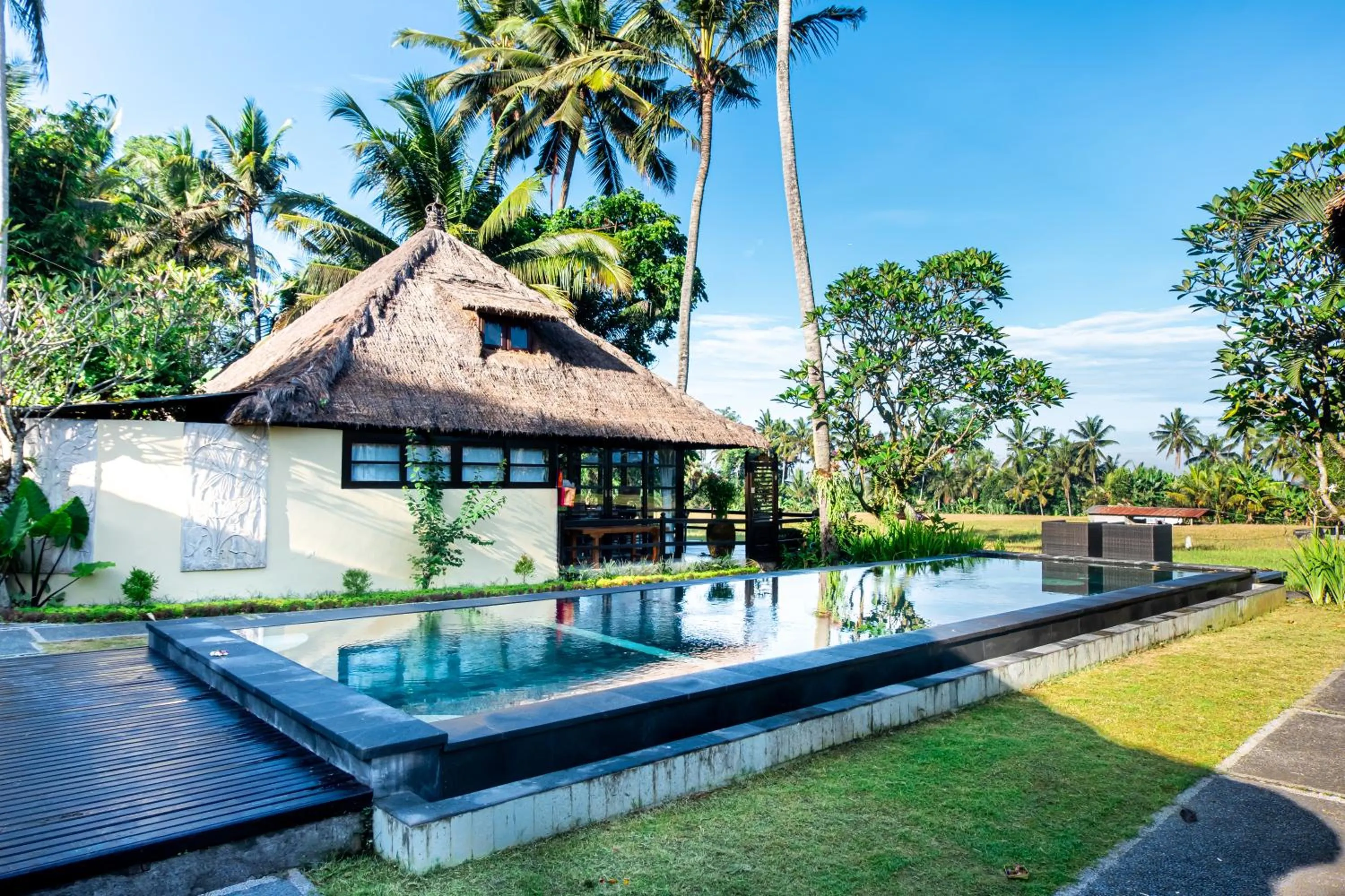 Property building in Lodtunduh Sari