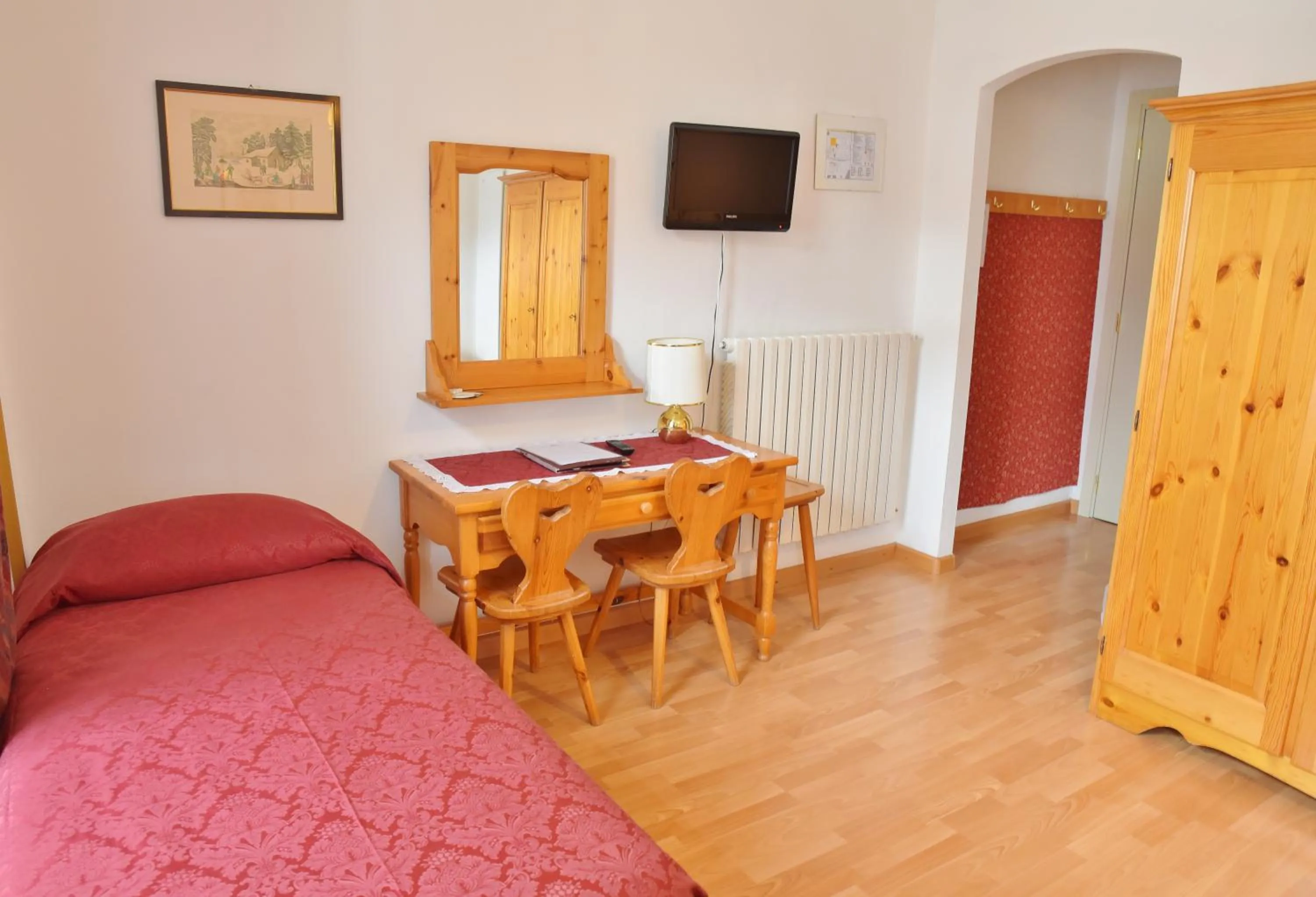 Photo of the whole room, Bed in Hotel Regina