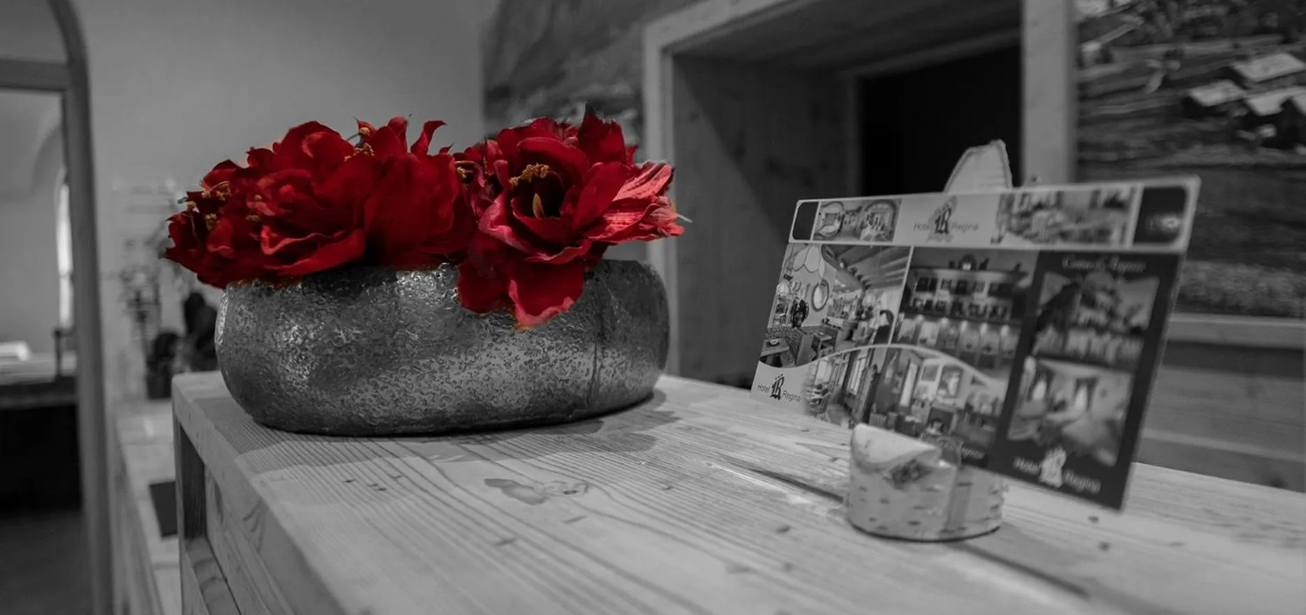 Decorative detail in Hotel Regina