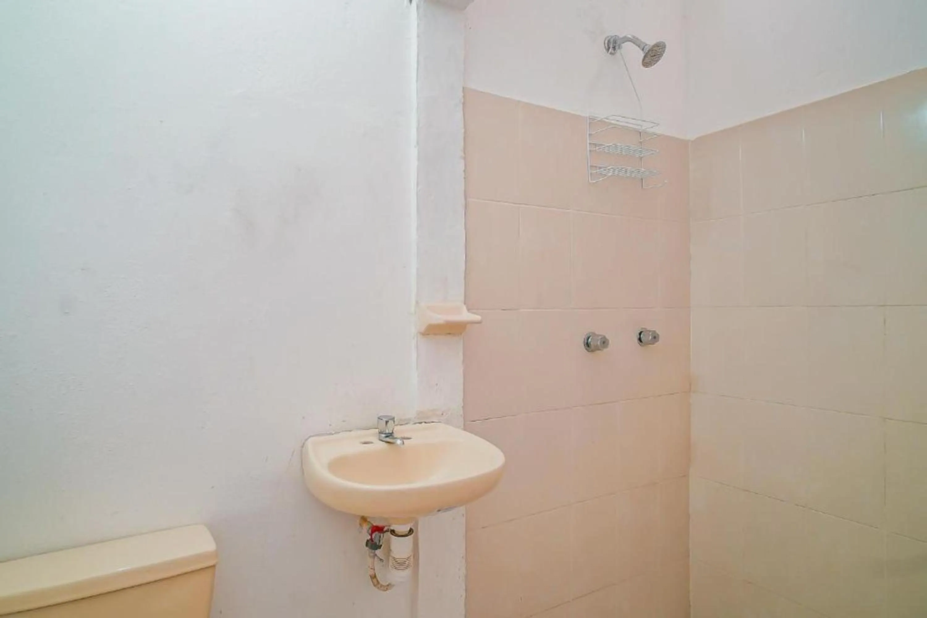 Bathroom in OYO Hospedaje Colibri