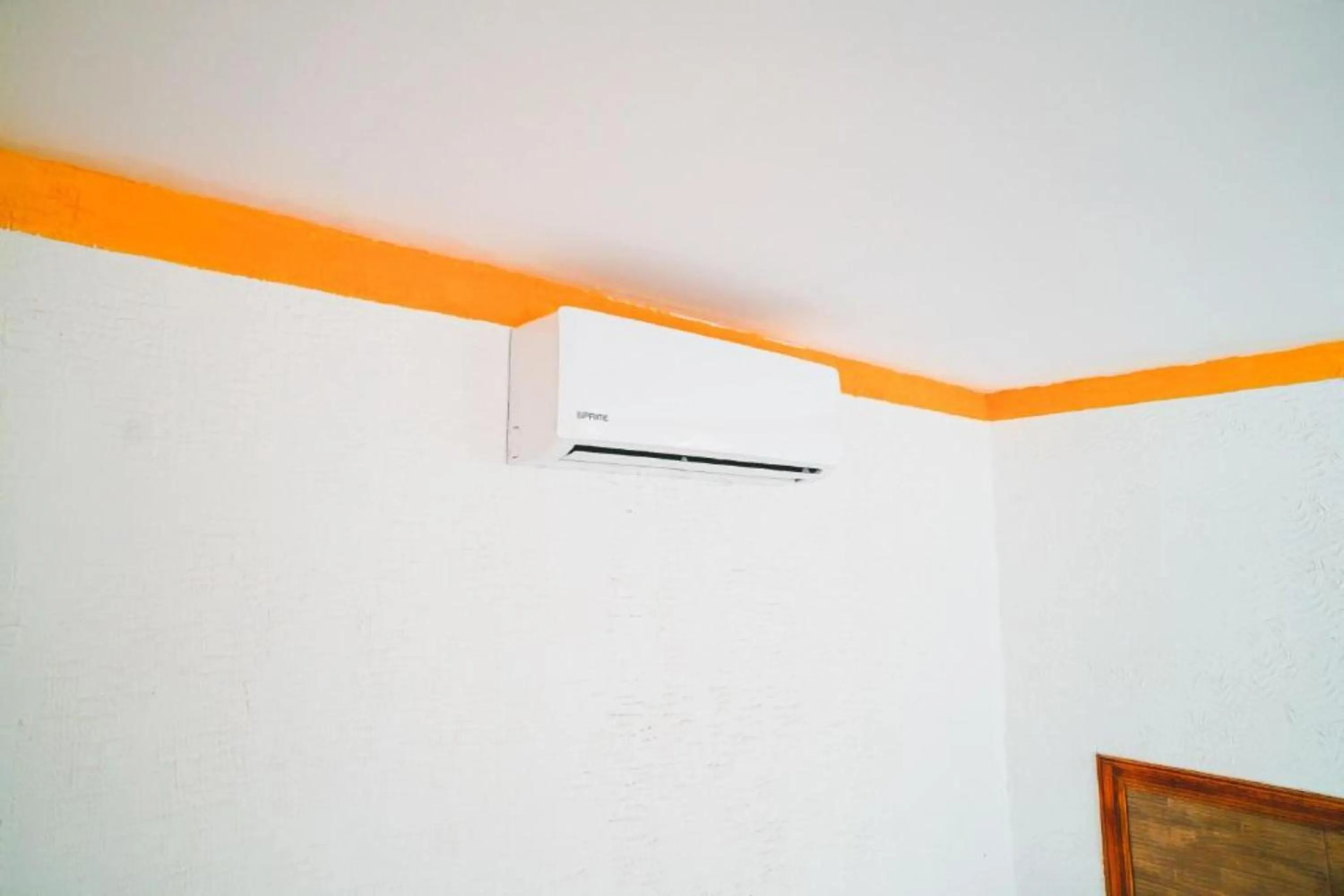 air conditioner in OYO Hospedaje Colibri