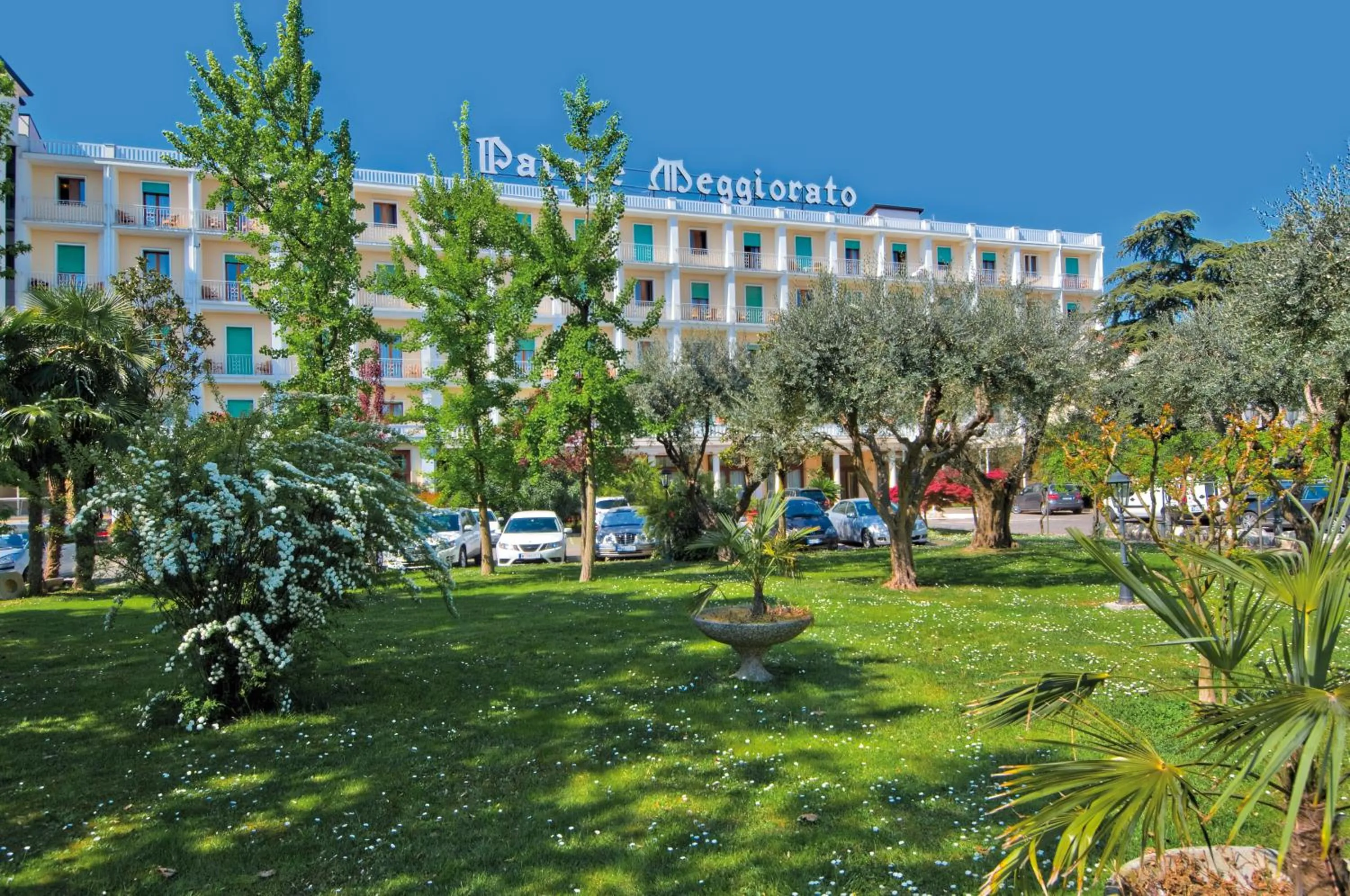 Facade/entrance in Palace Hotel Meggiorato