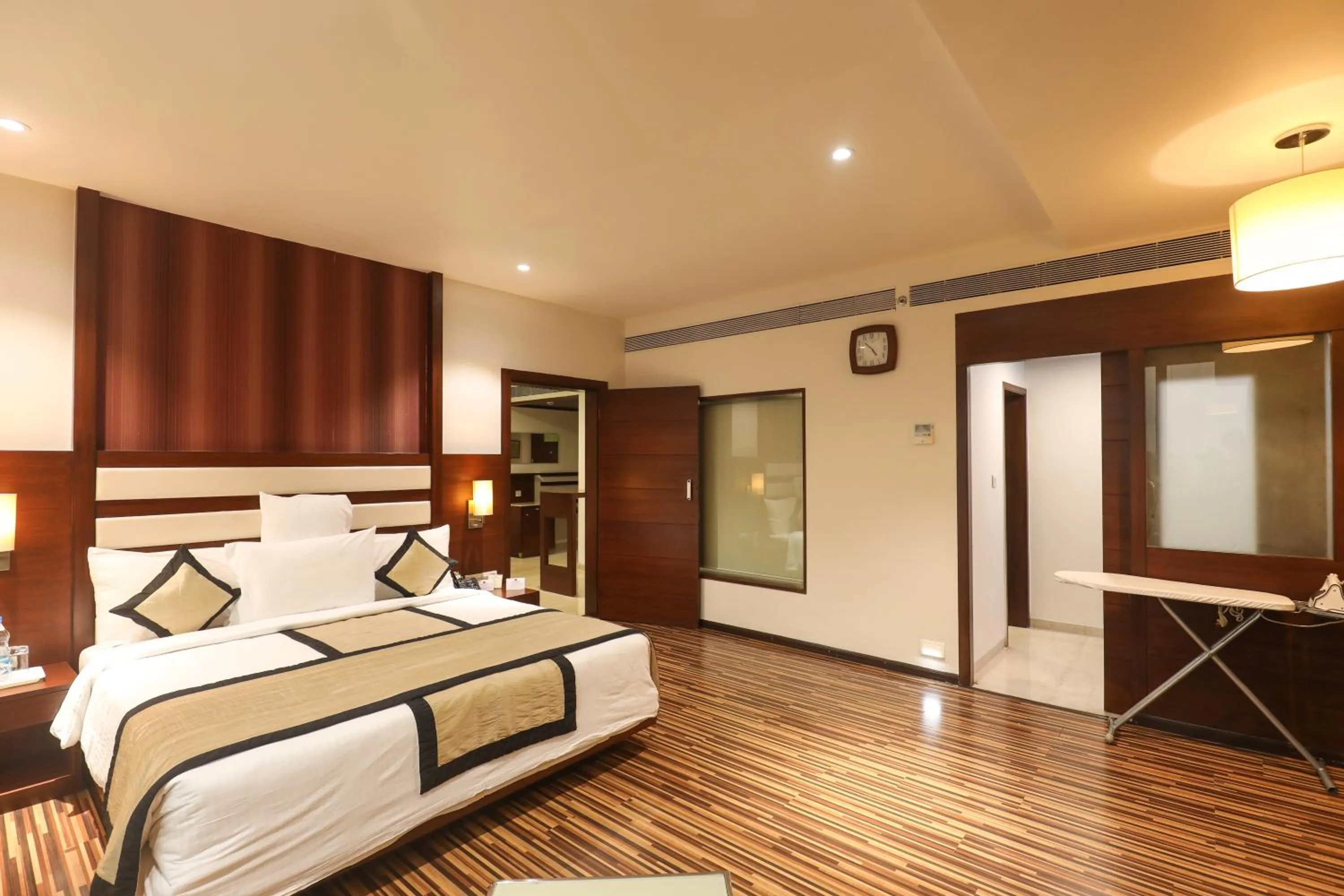 Bedroom, Bed in Hotel Sandy's Tower