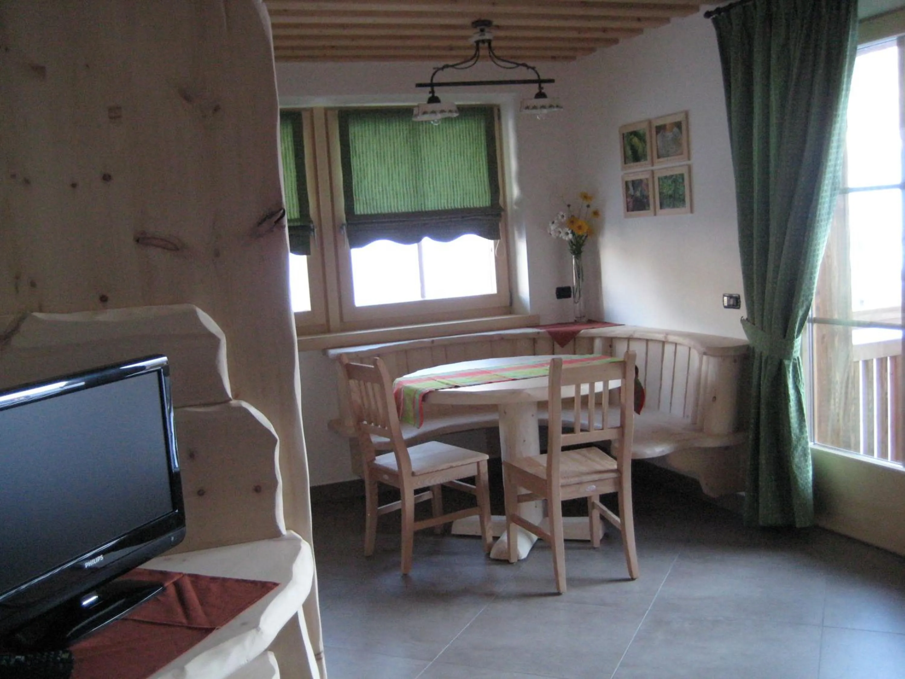 Decorative detail in Chalet Nada