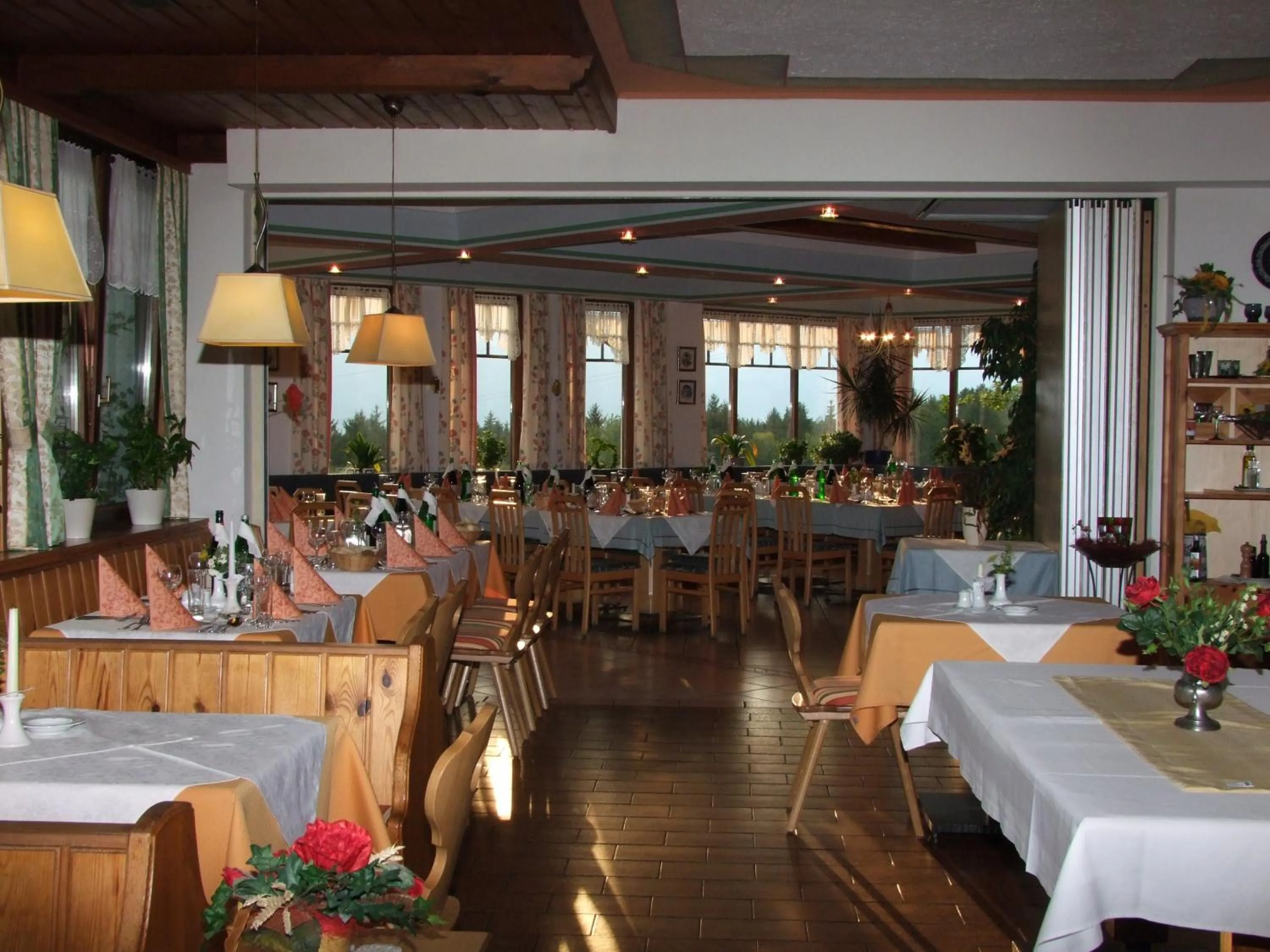 Restaurant/places to eat in Hotel Landhof Simeter GMBH