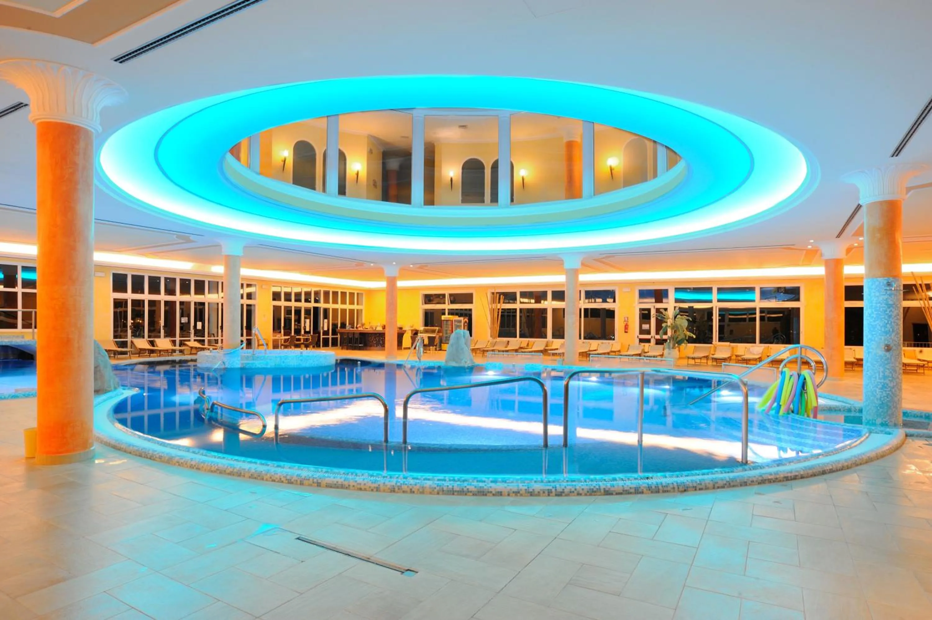 Swimming pool in Hotel Terme All'Alba