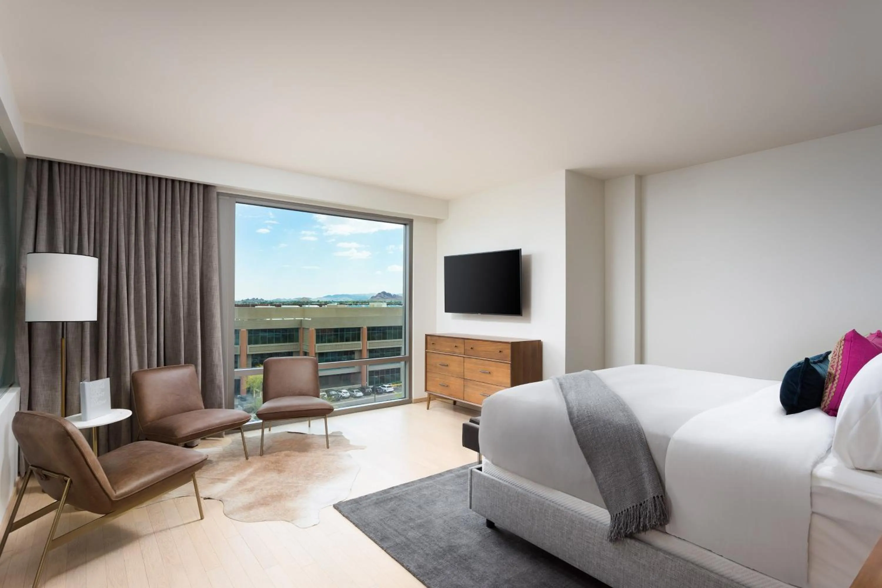 Bedroom, Bed in W Scottsdale