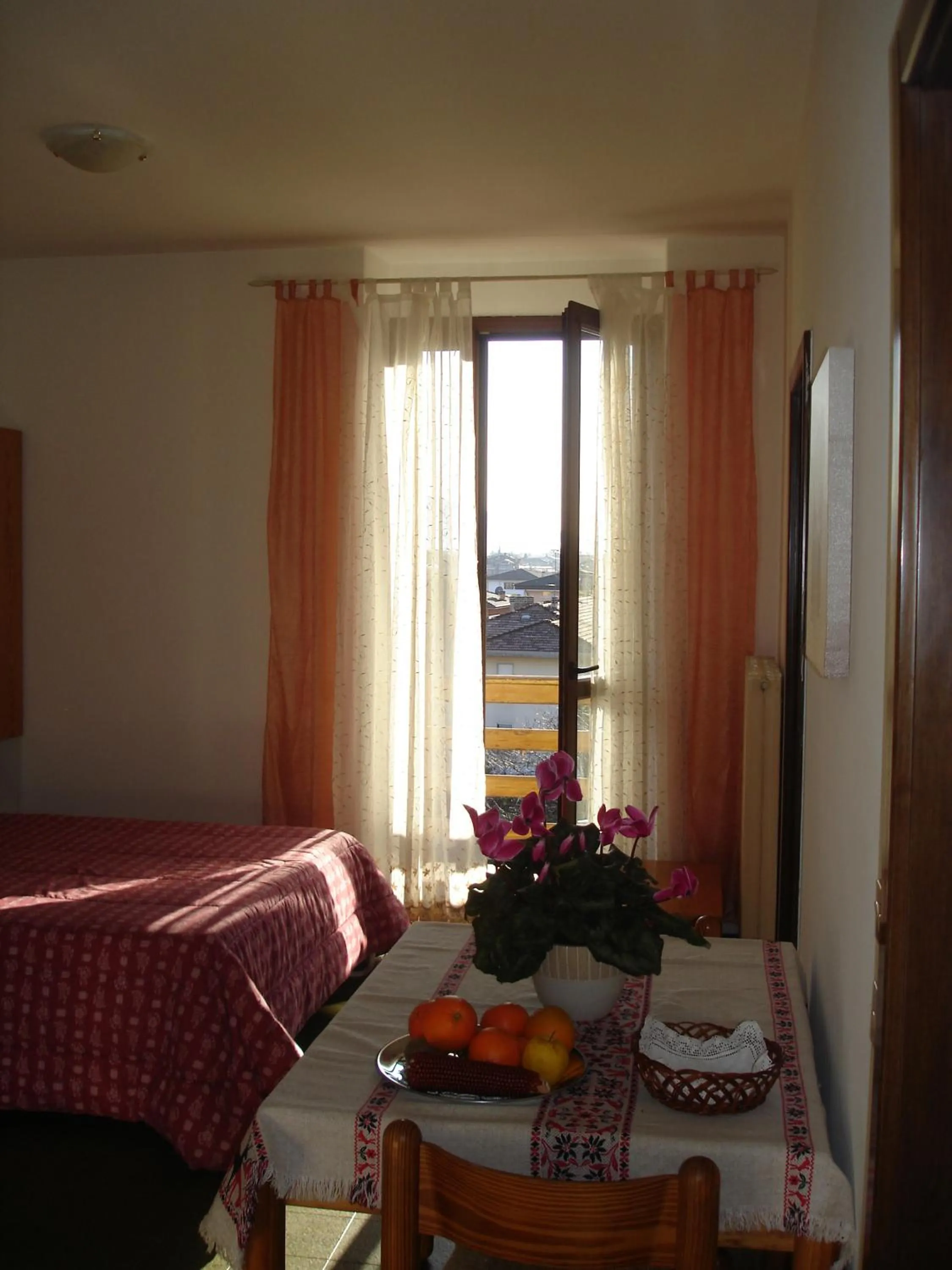 Living room, Bed in Le Servite Apartments